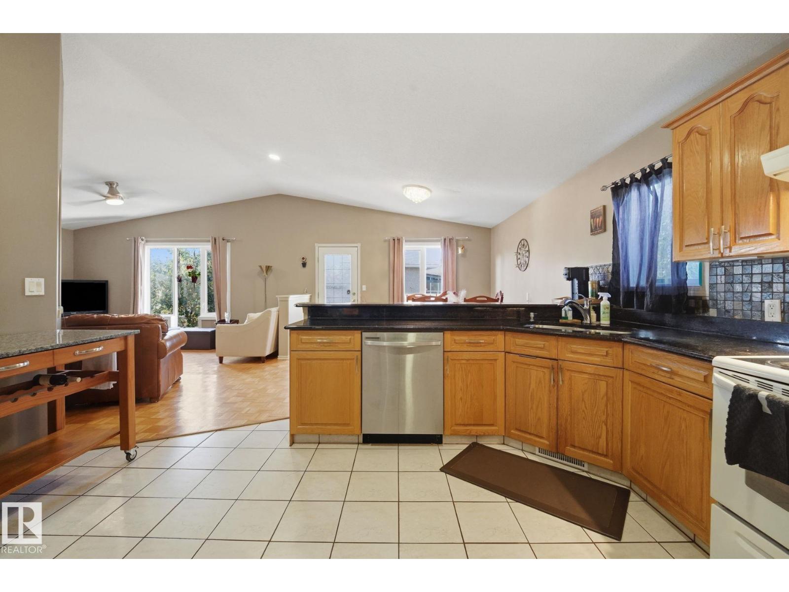 5132 157 Av Nw Property Photo 11