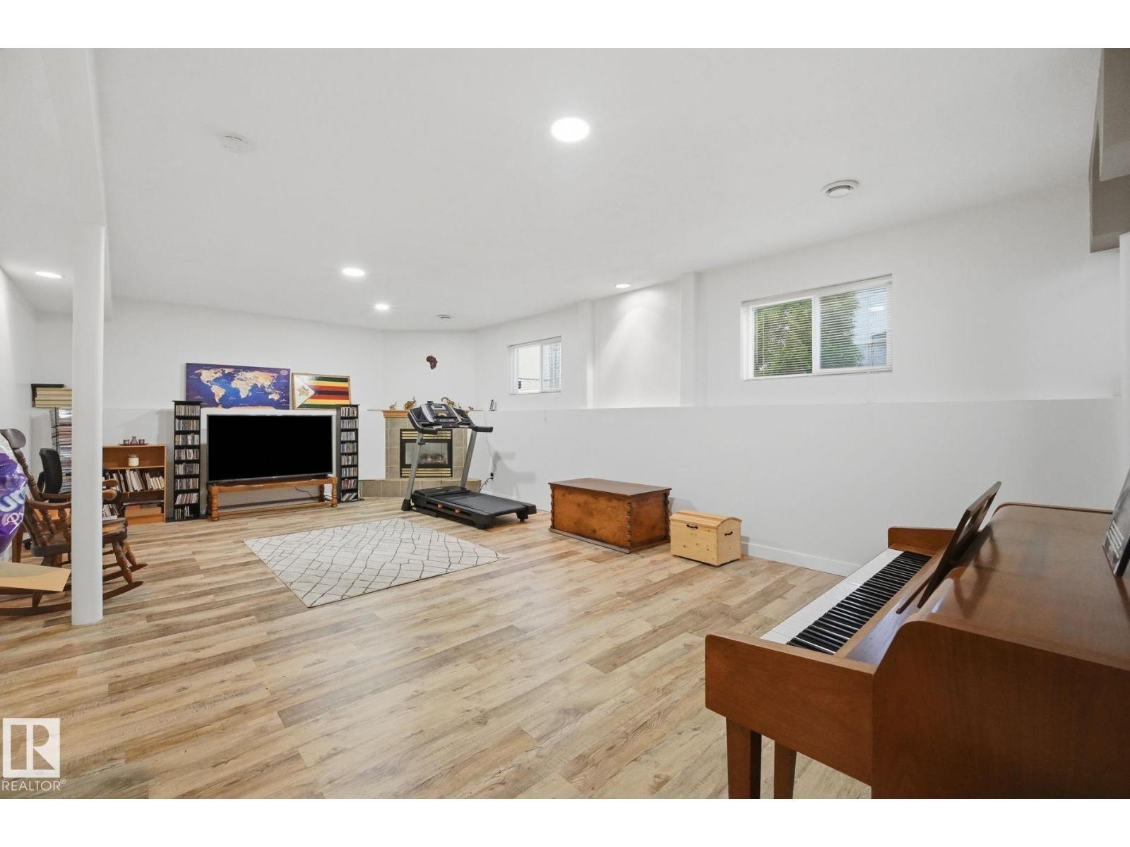 5132 157 Av Nw Property Photo 23