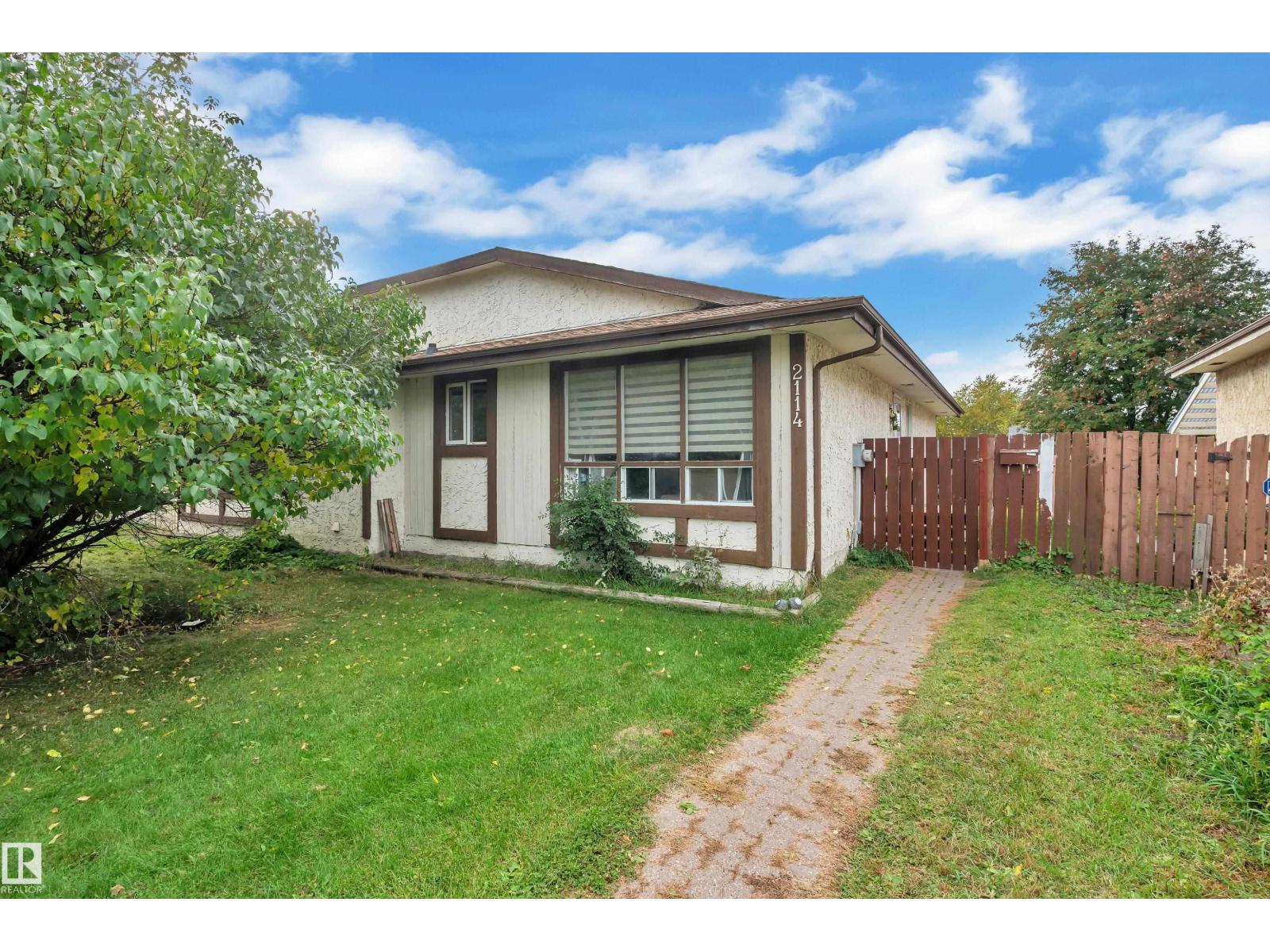 2114 38 St Nw Property Photo 1