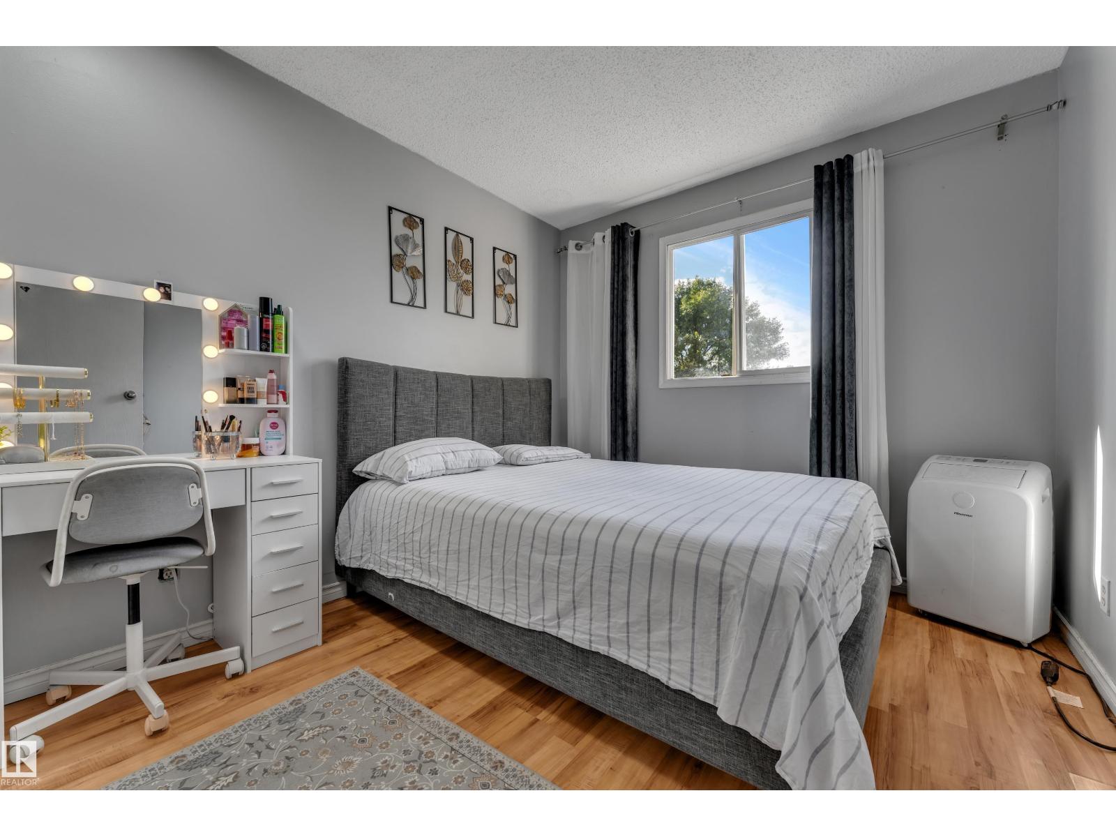 2114 38 St Nw Property Photo 11