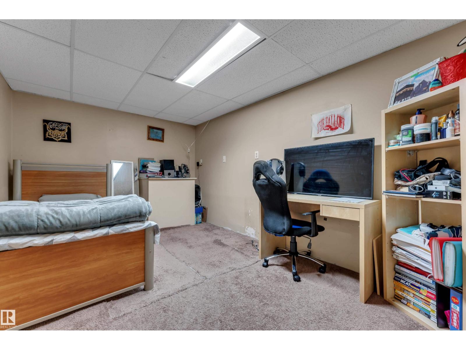 2114 38 St Nw Property Photo 20