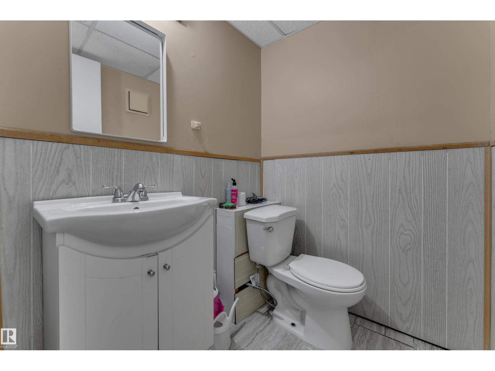 2114 38 St Nw Property Photo 22