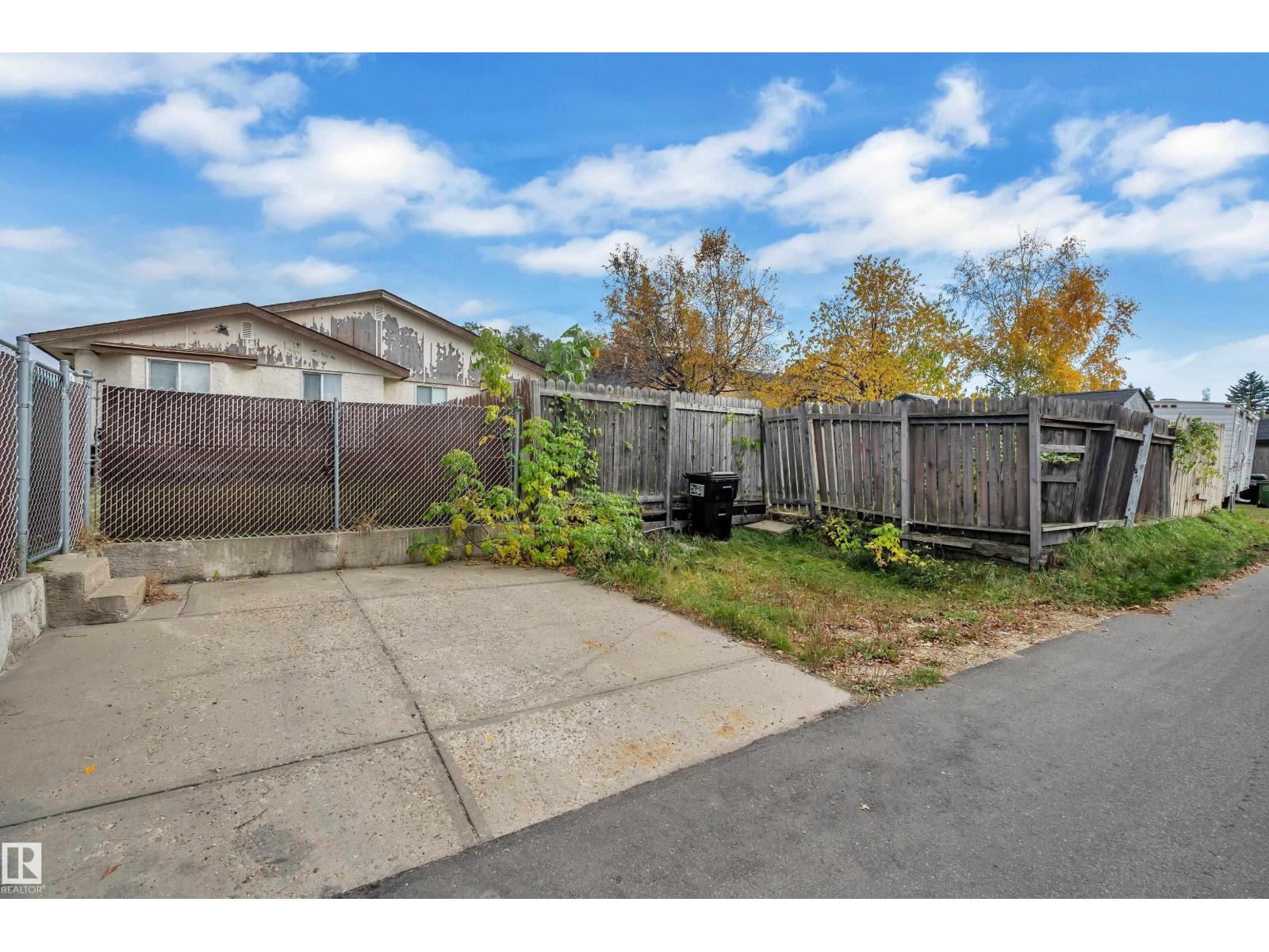 2114 38 St Nw Property Photo 24