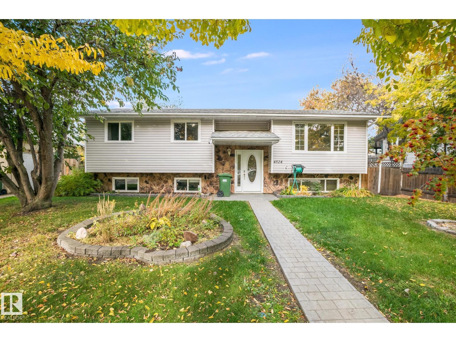 4524 41a St Property Photo 1