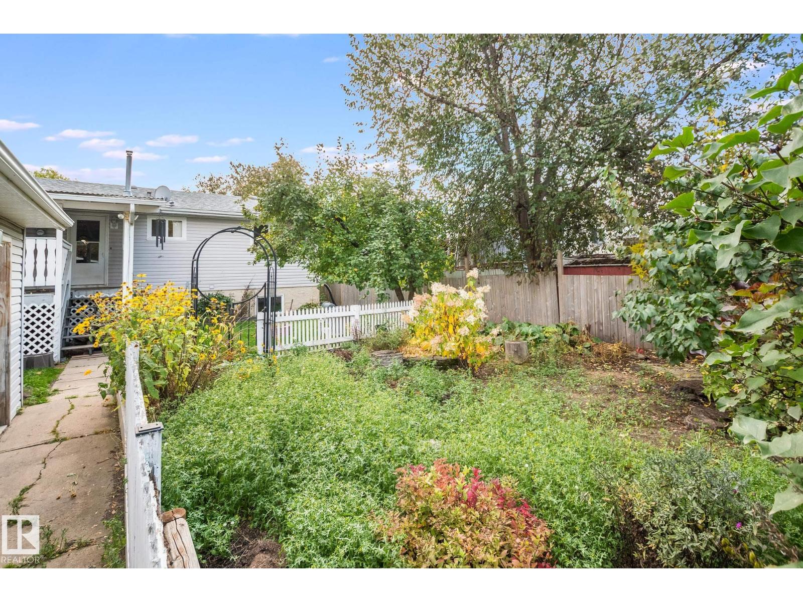 4524 41a St Property Photo 28