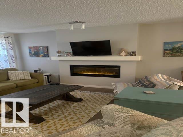 8323 Ellis Crescent Nw Property Photo 9