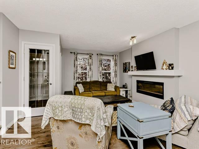 8323 Ellis Crescent Nw Property Photo 14