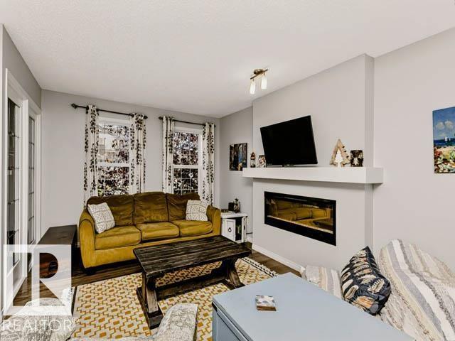 8323 Ellis Crescent Nw Property Photo 15
