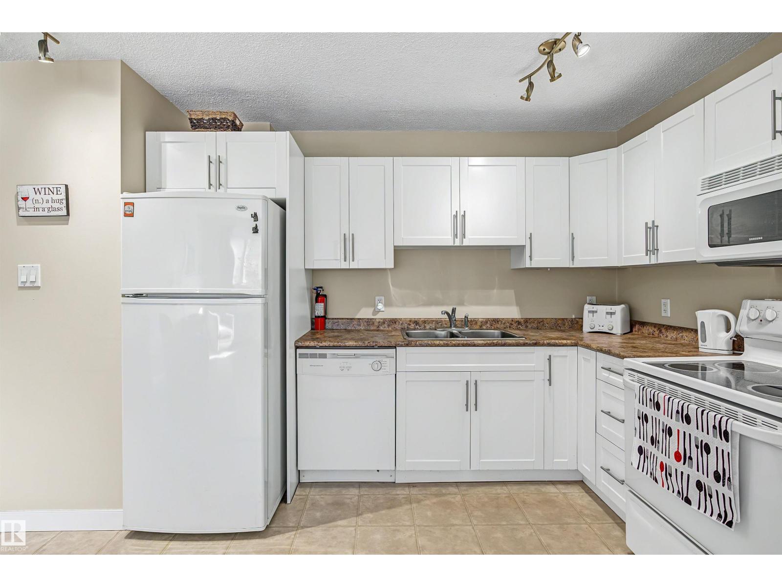 #309 9710 105 St Nw Property Photo 8