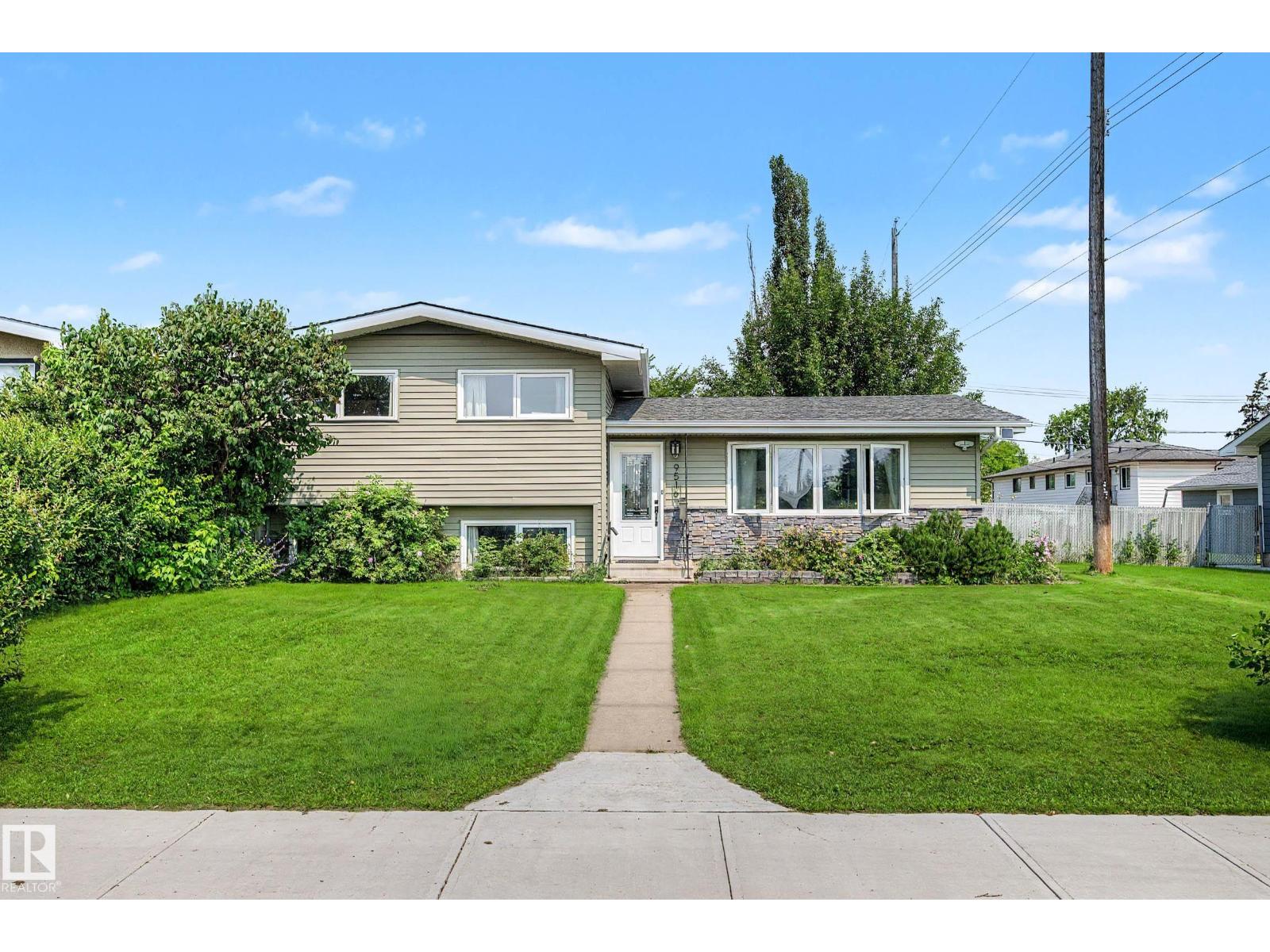 9516 129a Av Nw Property Photo 1