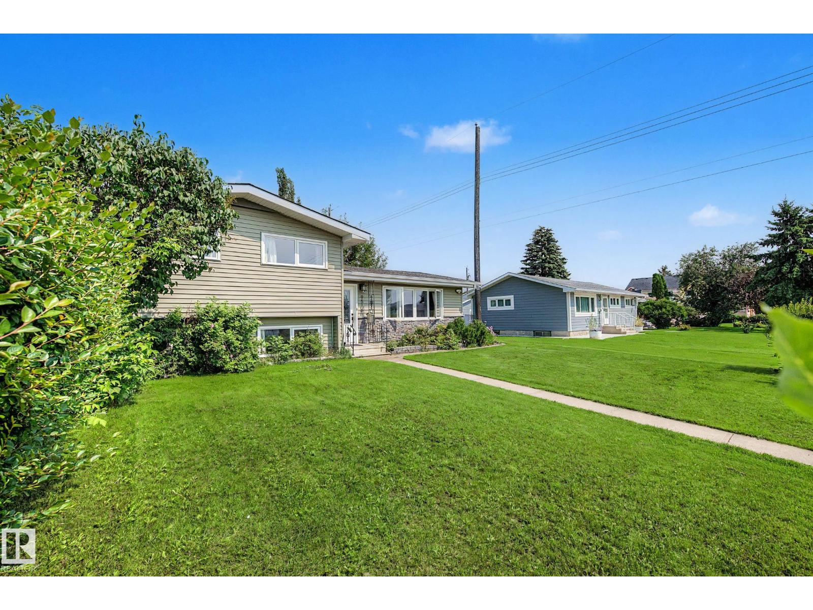 9516 129a Av Nw Property Photo 2