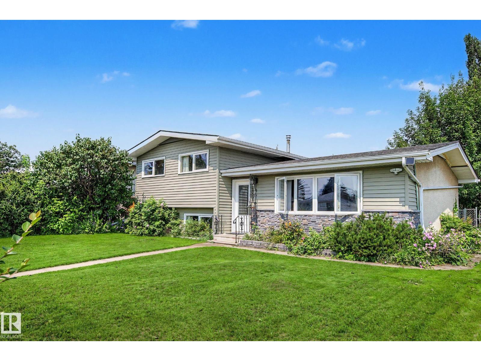 9516 129a Av Nw Property Photo 3