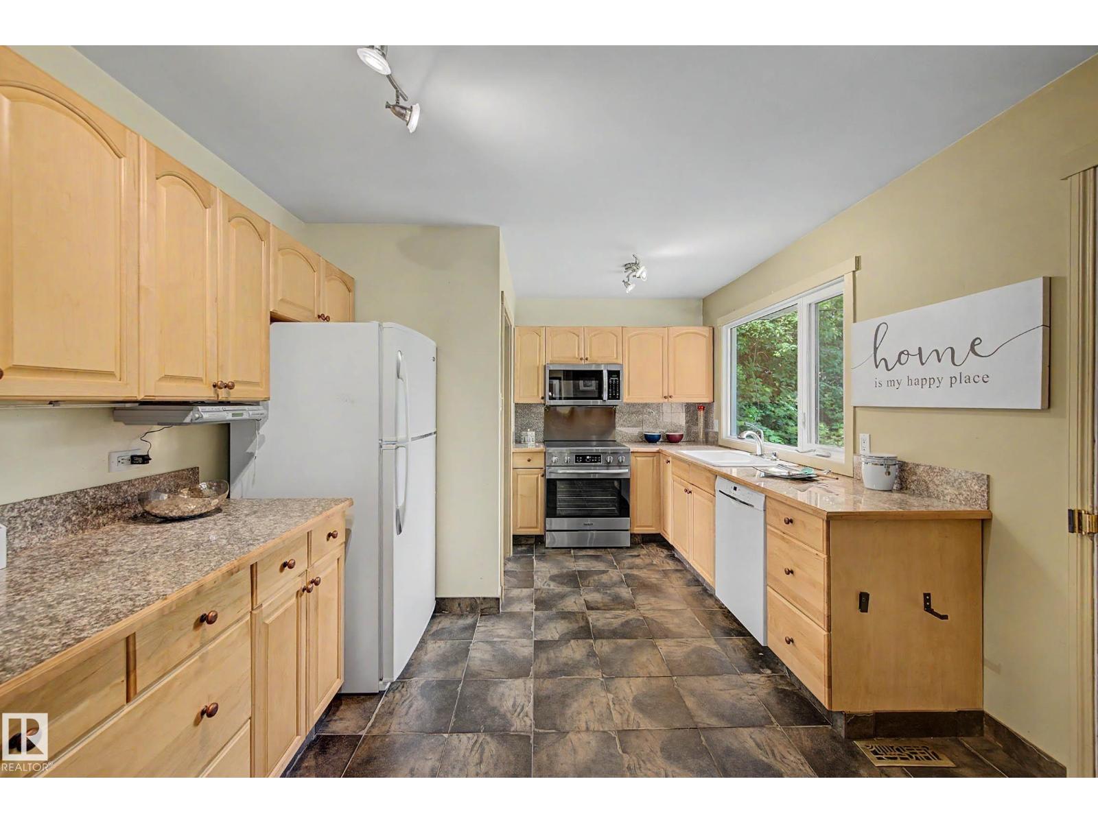 9516 129a Av Nw Property Photo 14