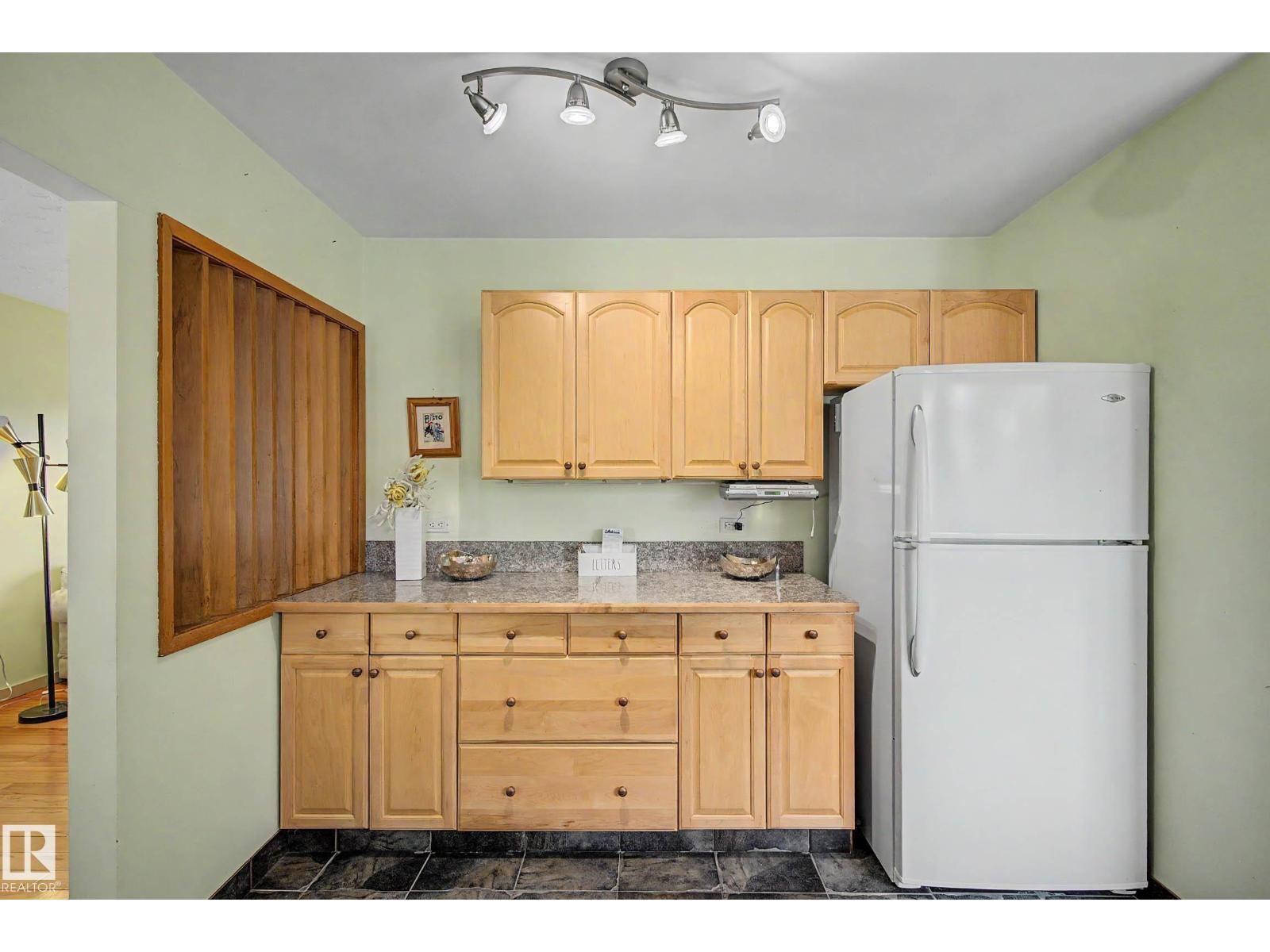 9516 129a Av Nw Property Photo 18
