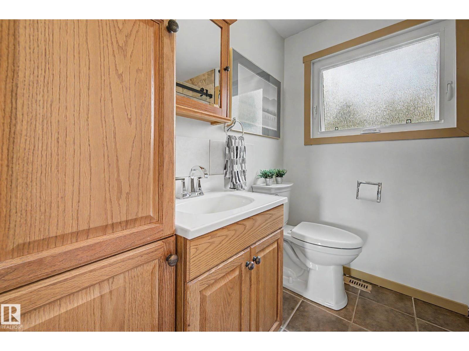 9516 129a Av Nw Property Photo 27