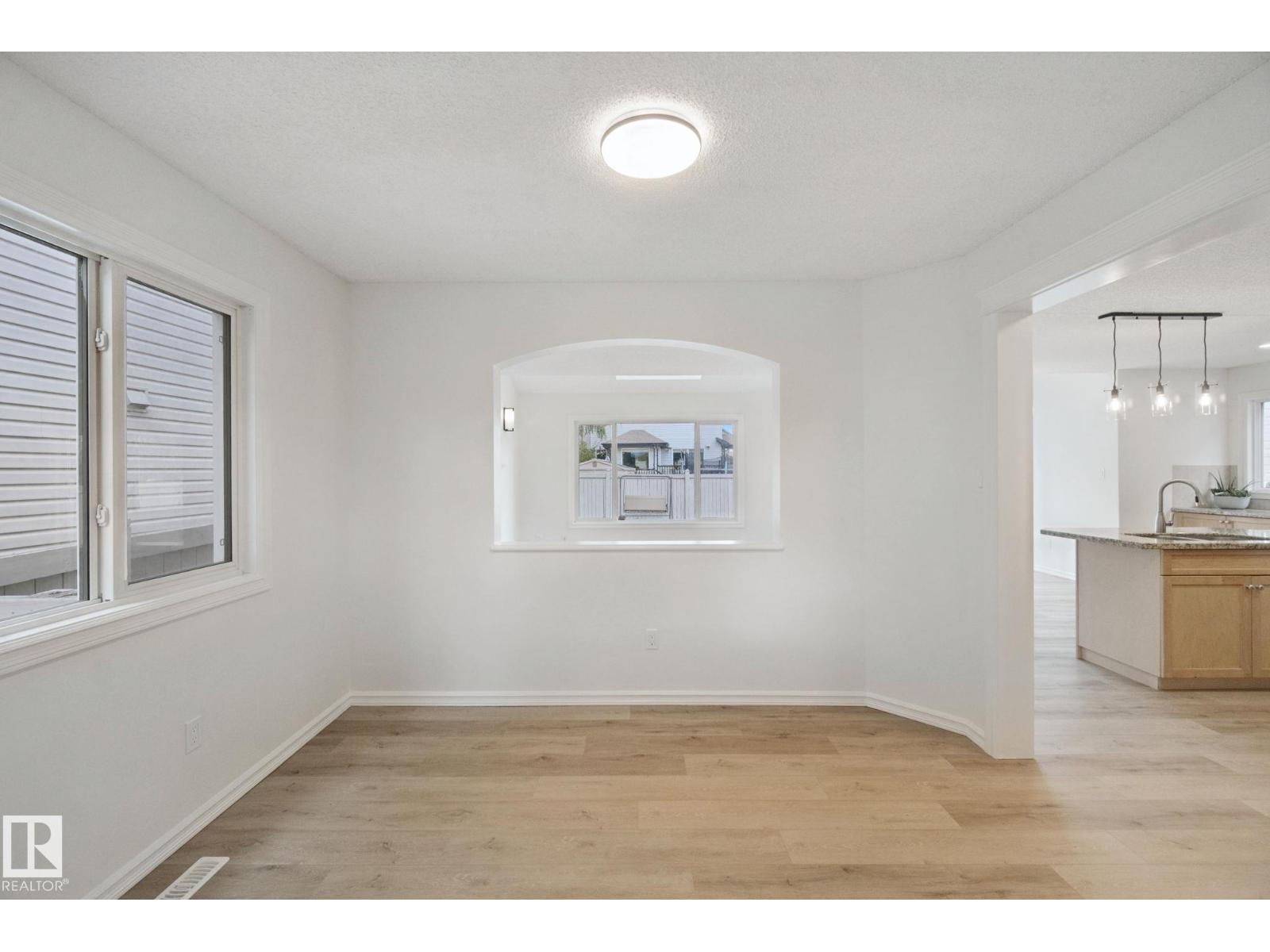 20420 56 Av Nw Property Photo 8