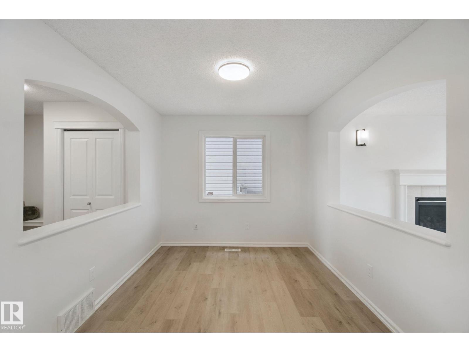 20420 56 Av Nw Property Photo 9