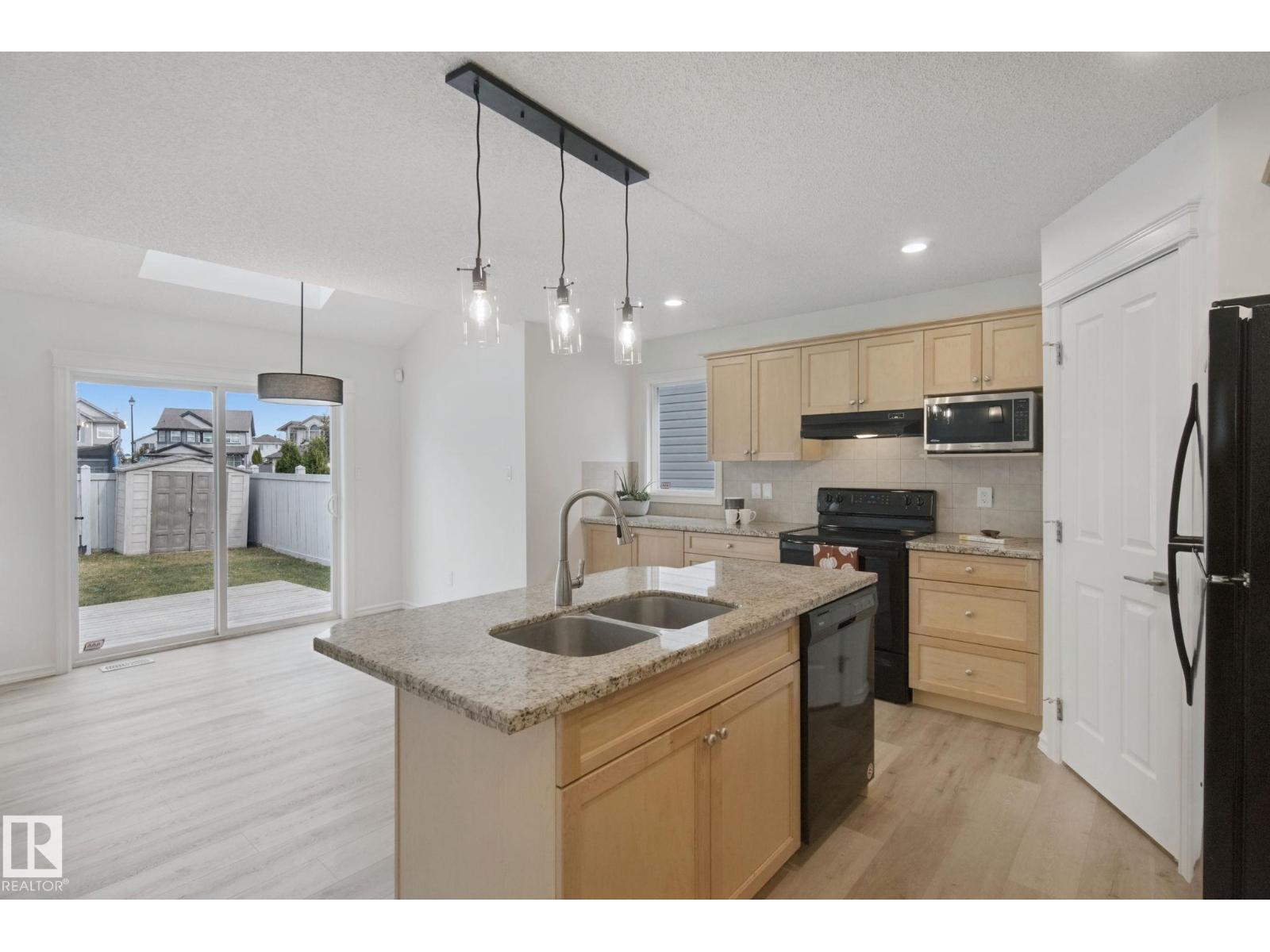 20420 56 Av Nw Property Photo 12