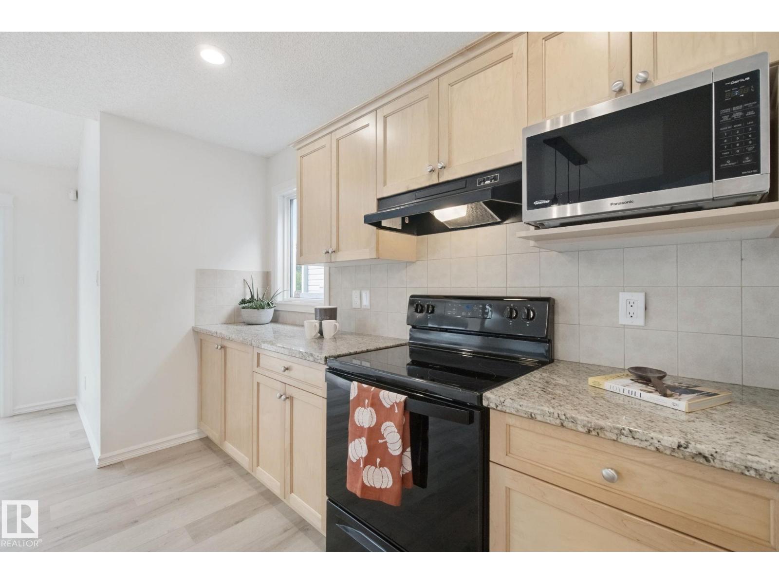 20420 56 Av Nw Property Photo 13