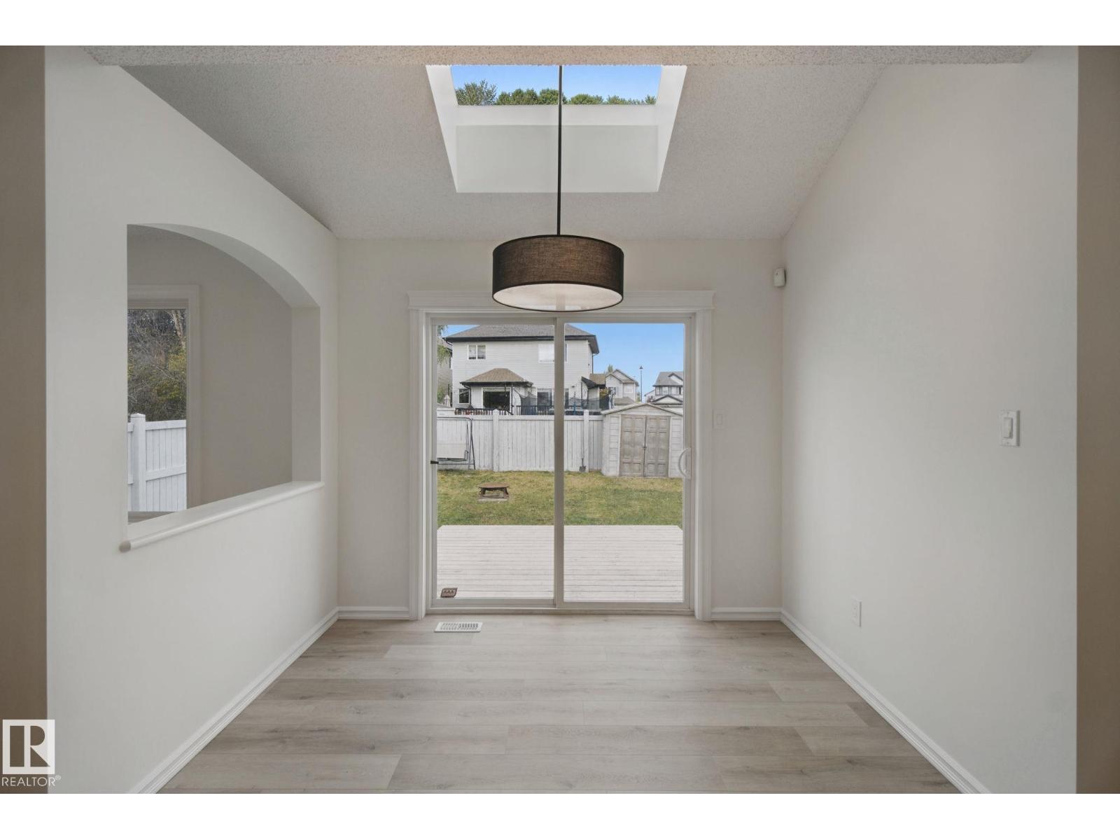 20420 56 Av Nw Property Photo 16