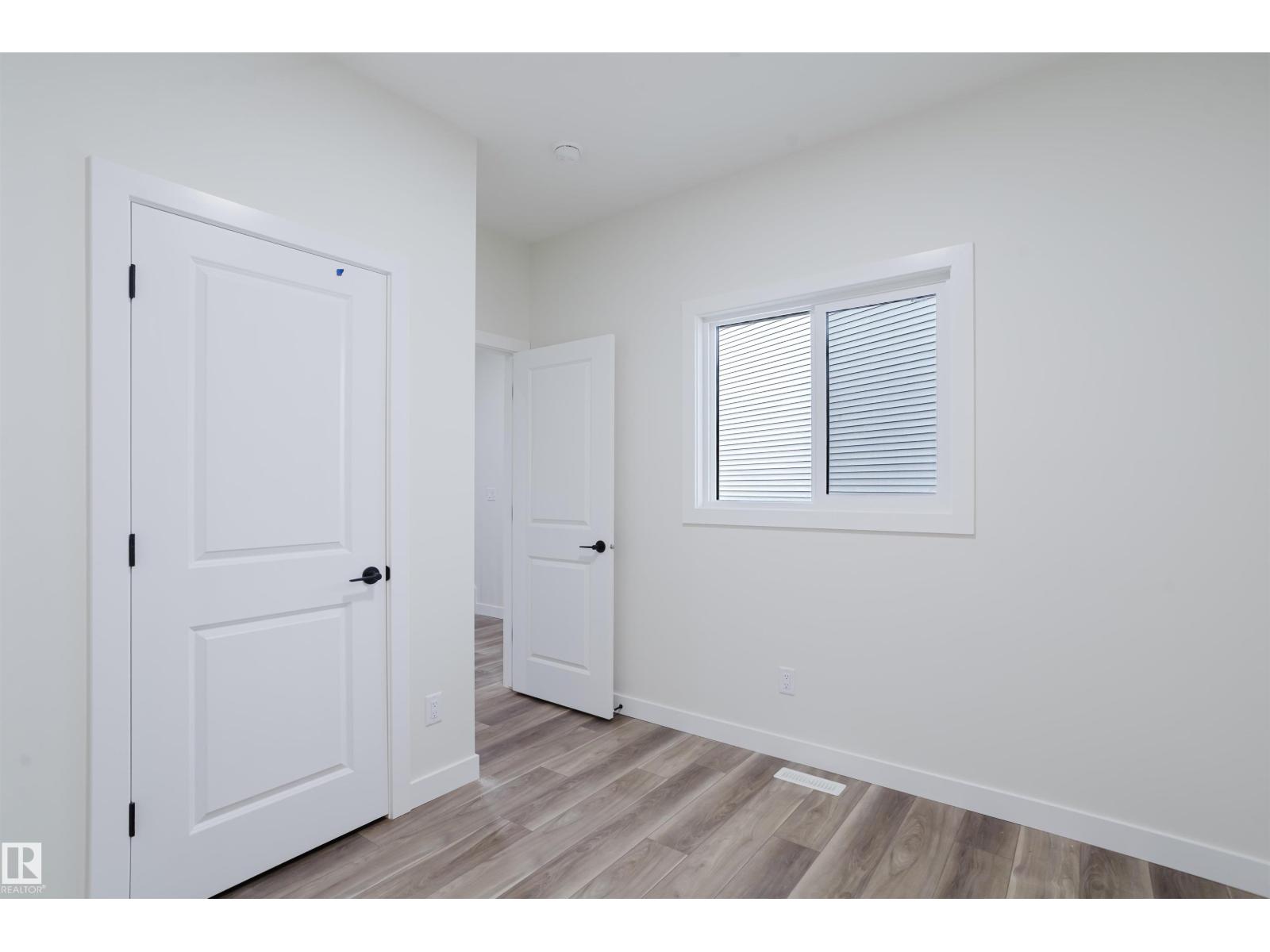 432 27 St Sw Property Photo 4
