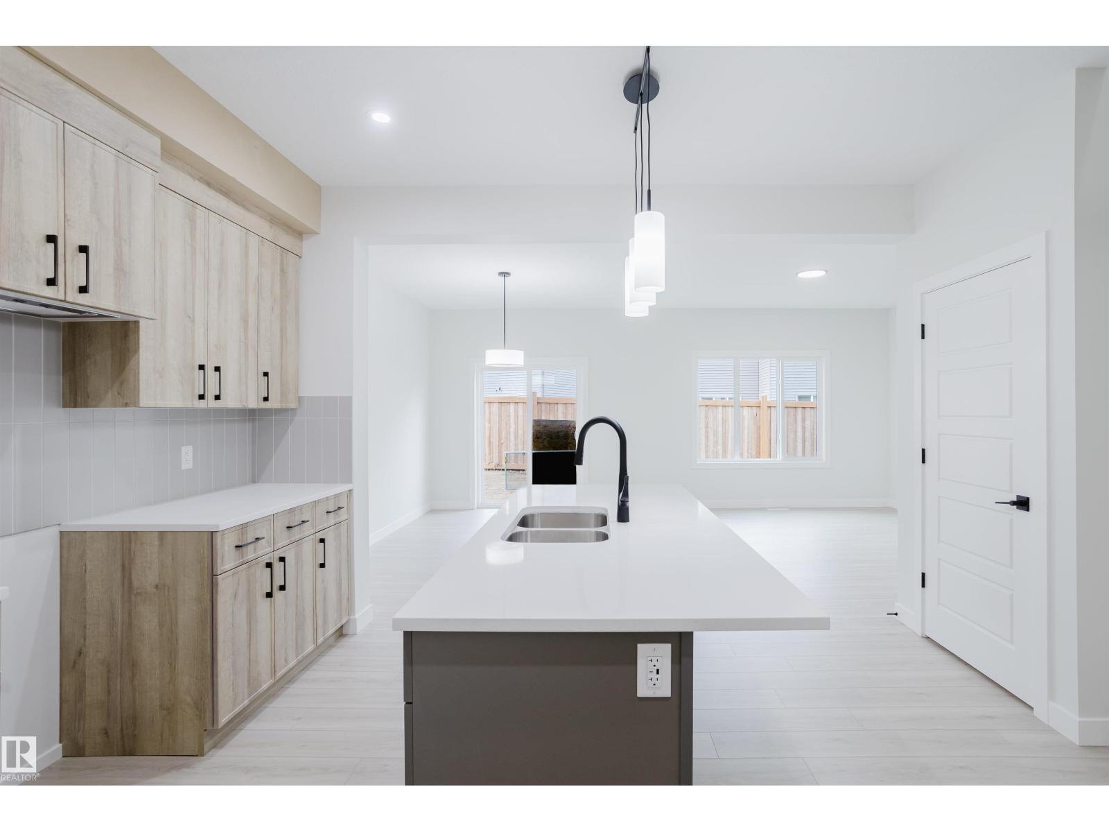 428 27 St Sw Property Photo 12