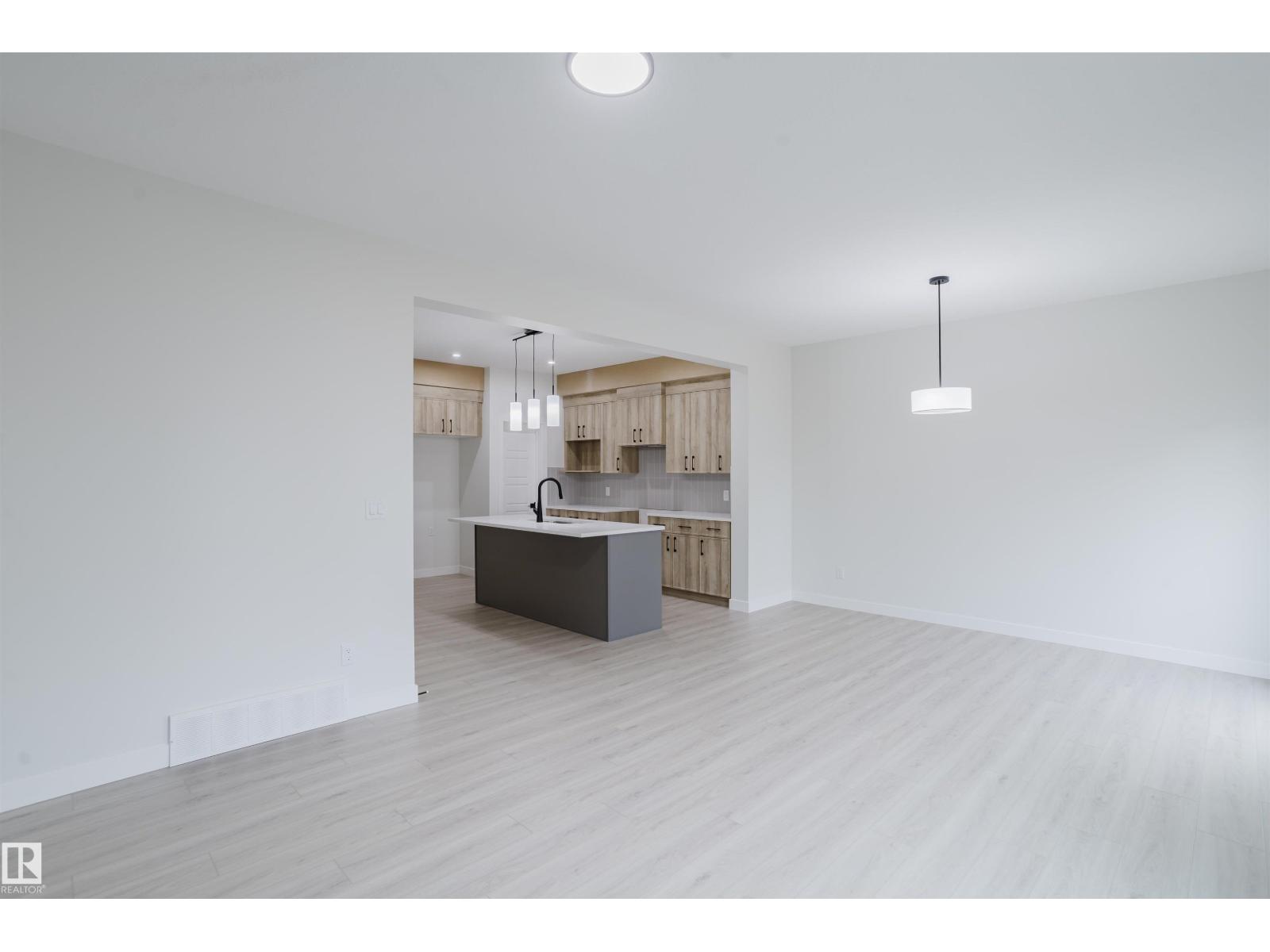 428 27 St Sw Property Photo 17
