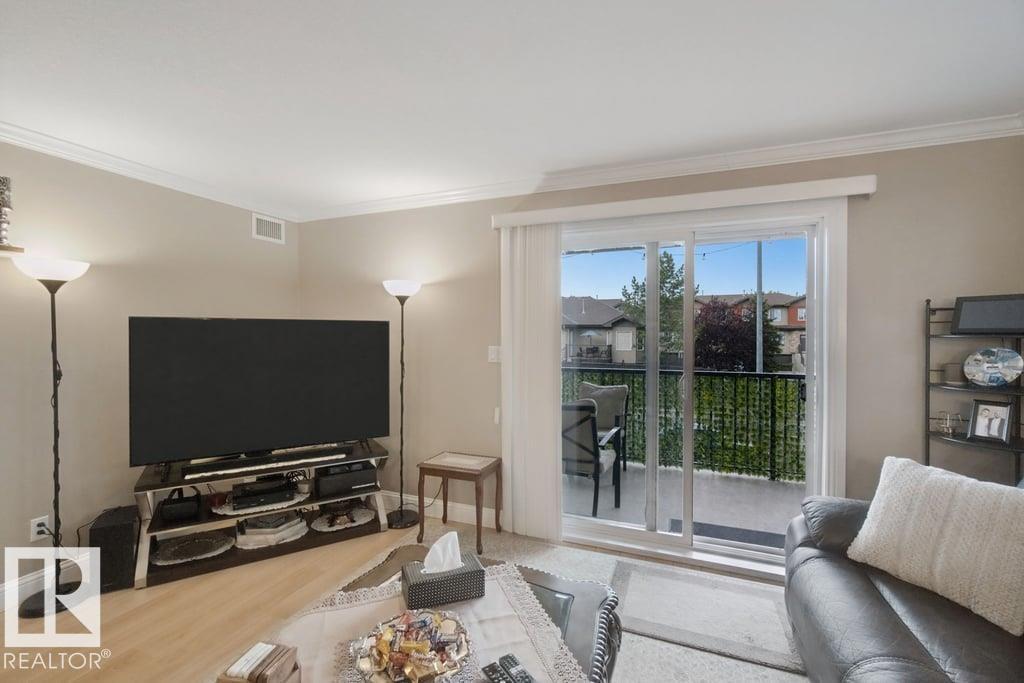#212 13005 140 Av Nw Property Photo 10