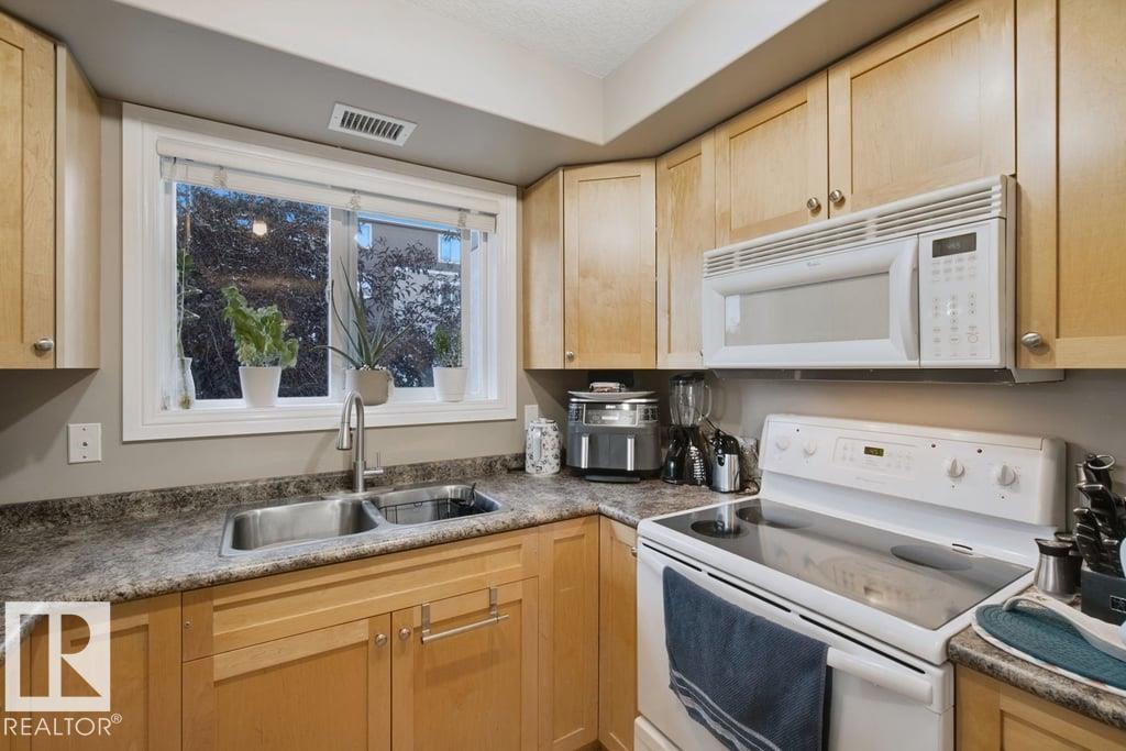 #212 13005 140 Av Nw Property Photo 13