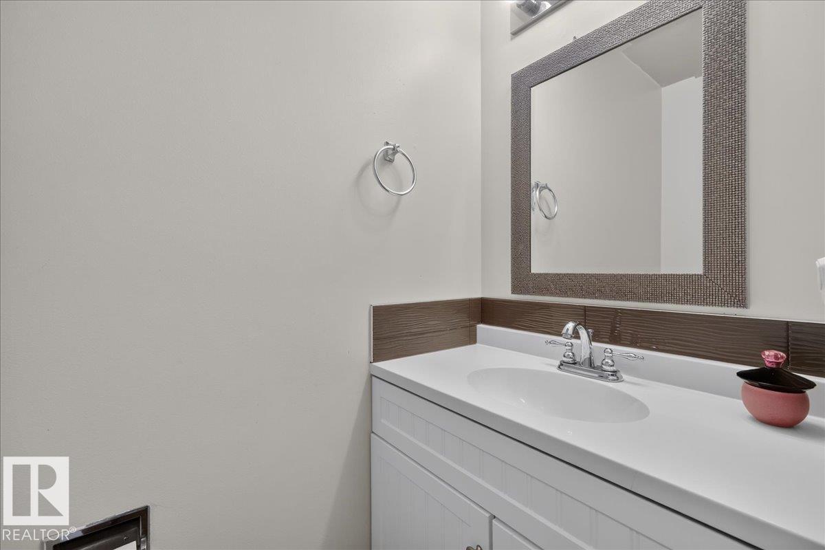 #9 3115 119 St Nw Property Photo 14