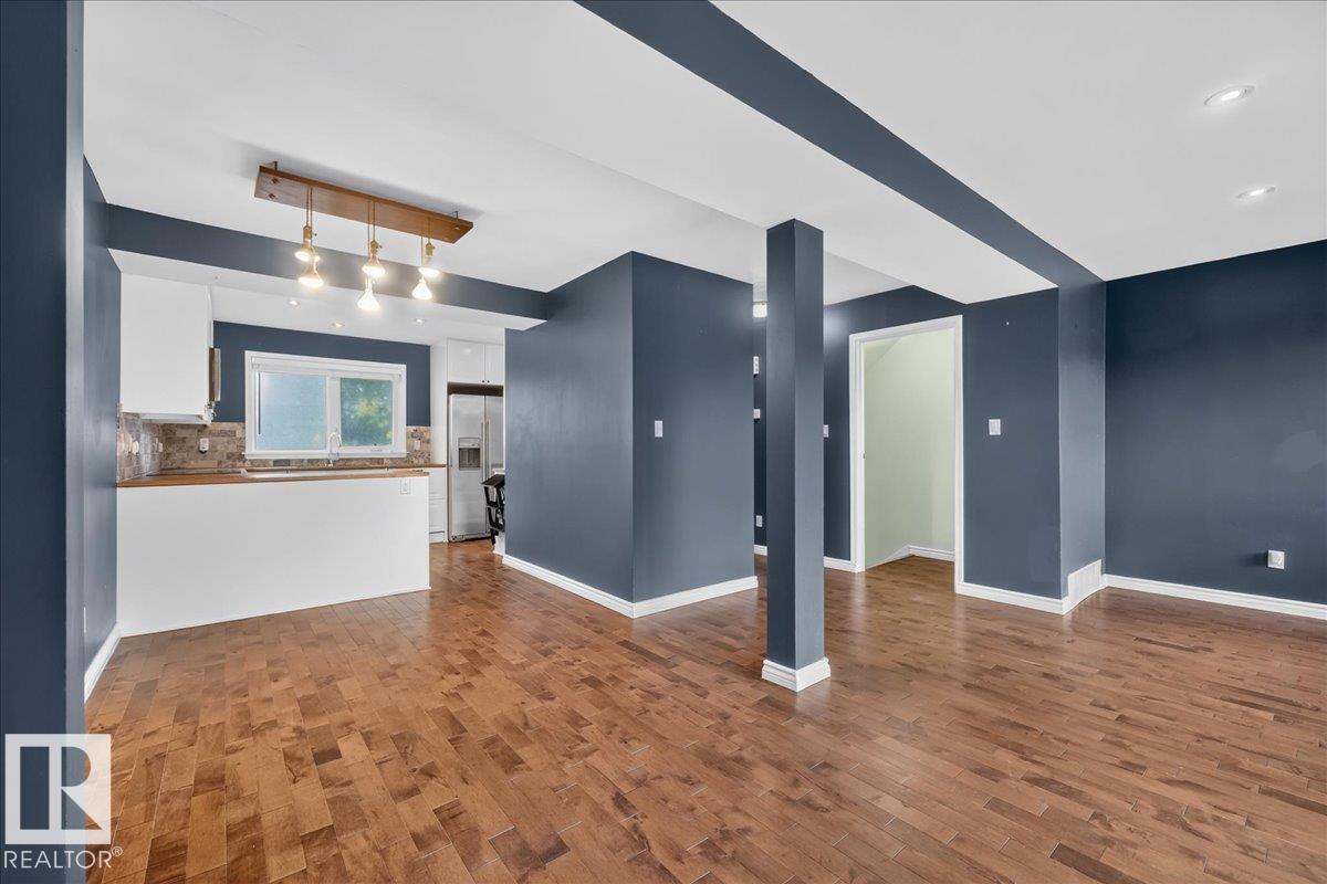 #9 3115 119 St Nw Property Photo 20