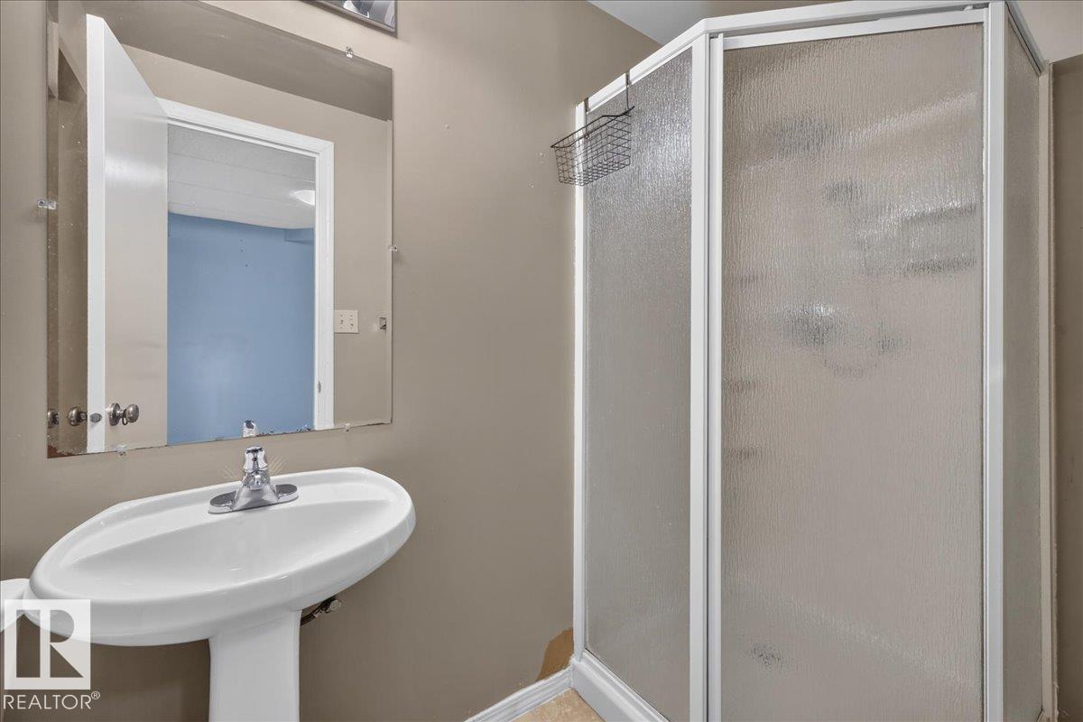 #9 3115 119 St Nw Property Photo 46