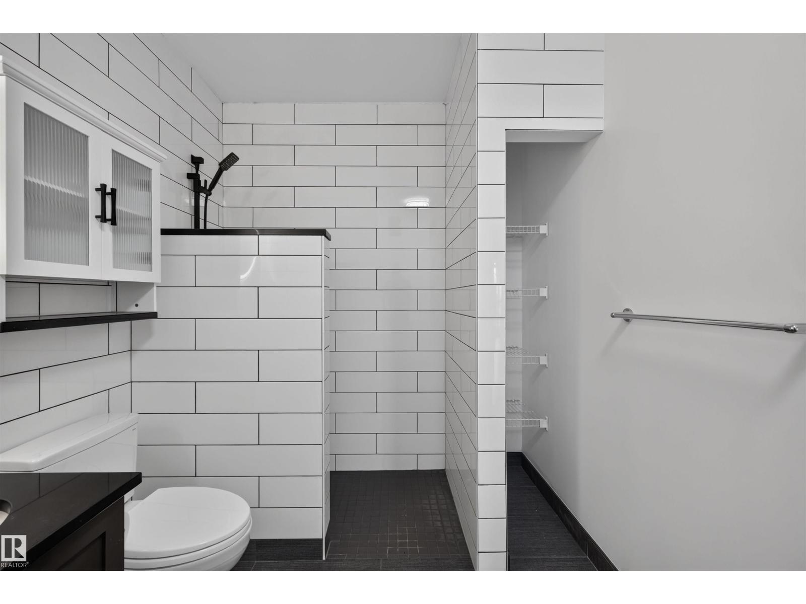 #412 9503 101 Av Nw Property Photo 6