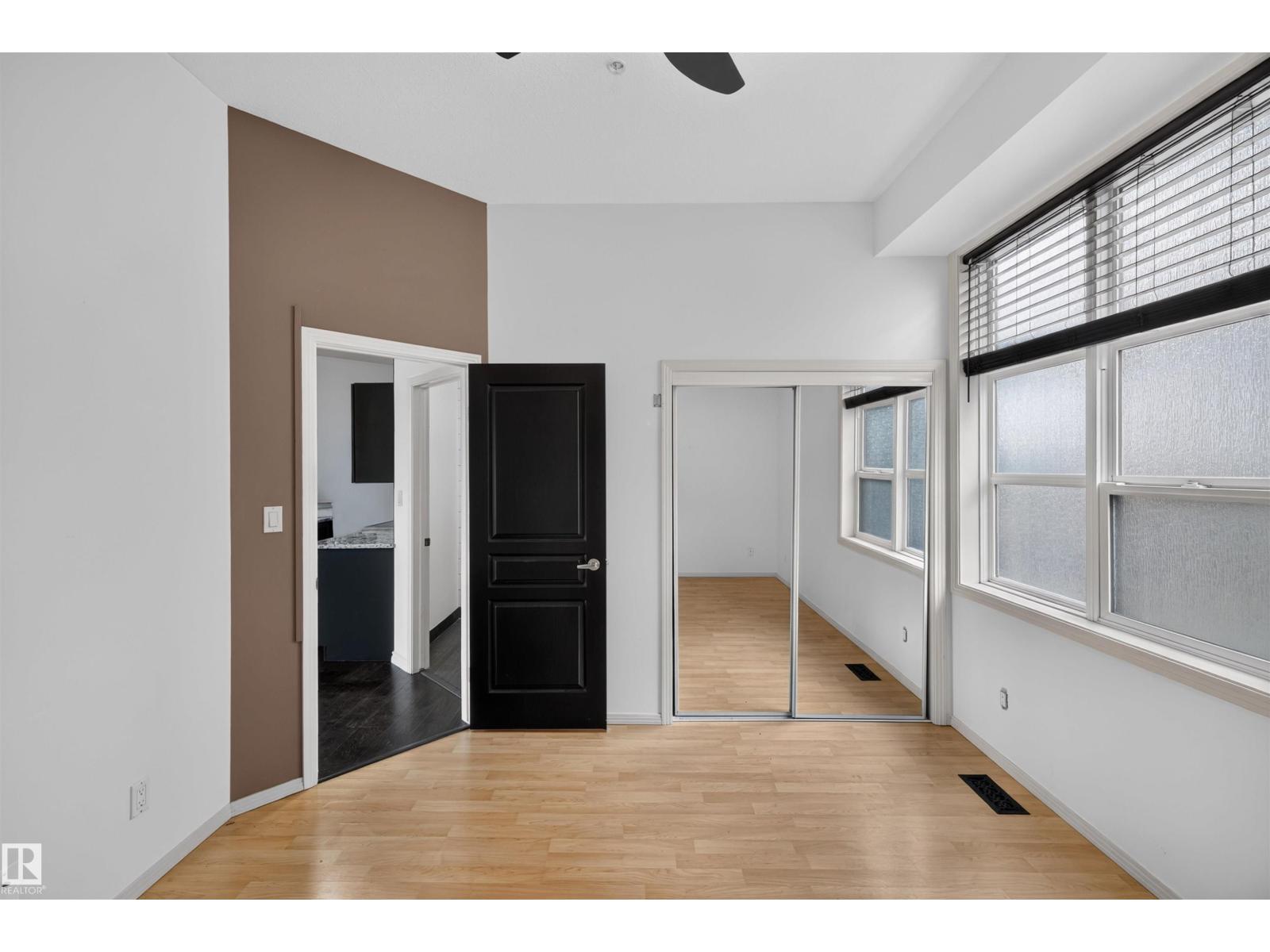 #412 9503 101 Av Nw Property Photo 8