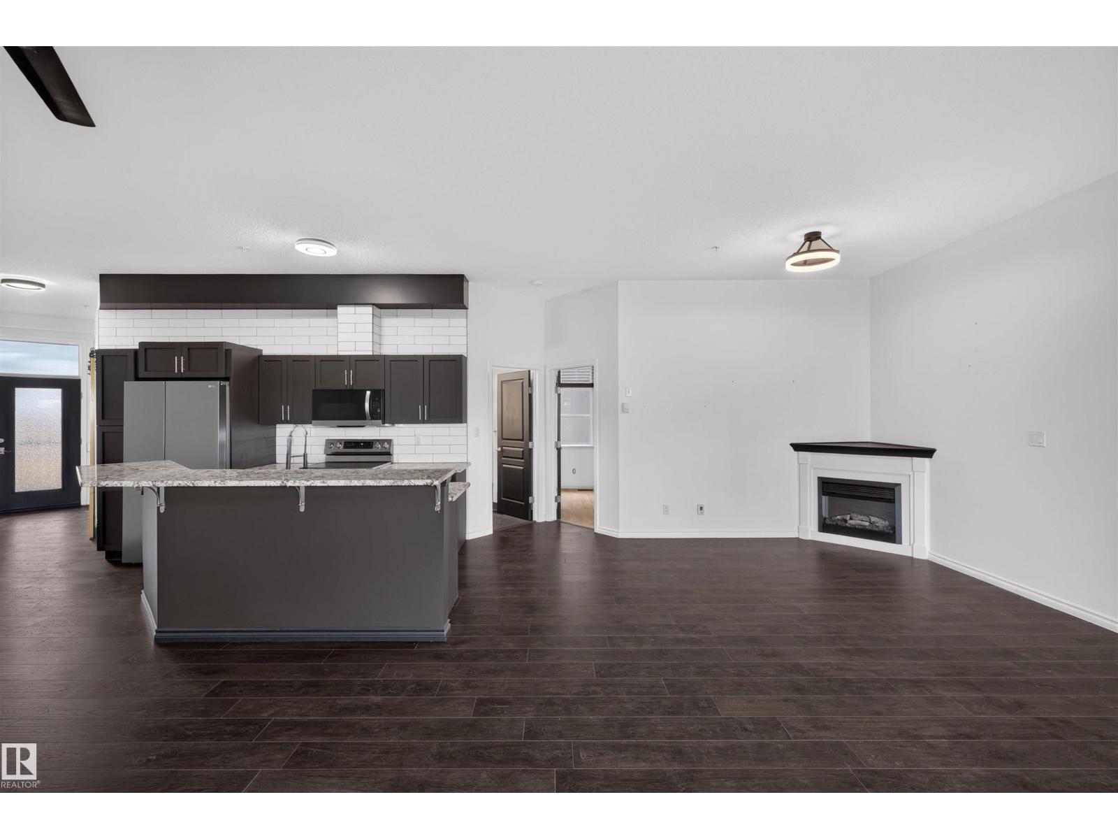 #412 9503 101 Av Nw Property Photo 24