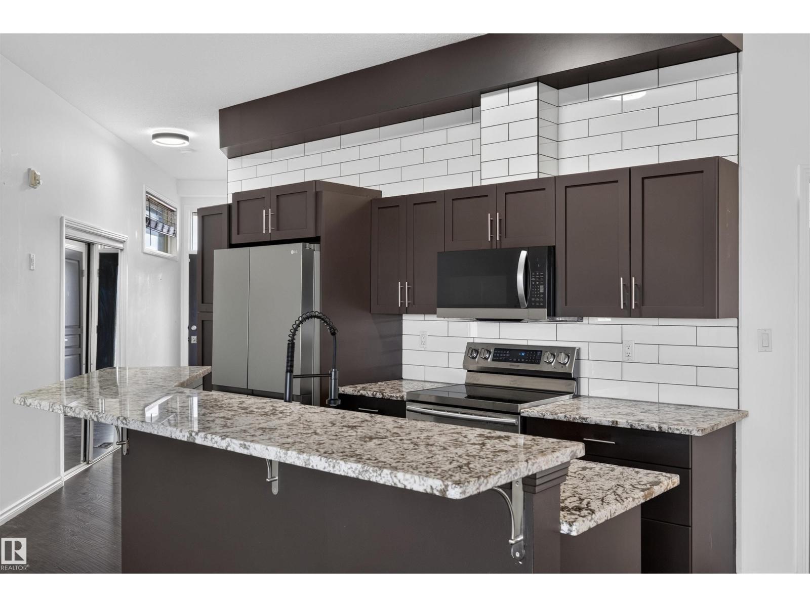 #412 9503 101 Av Nw Property Photo 25