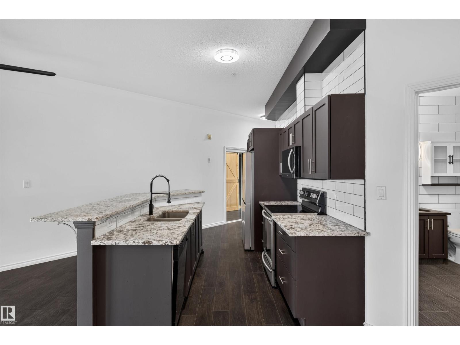 #412 9503 101 Av Nw Property Photo 26