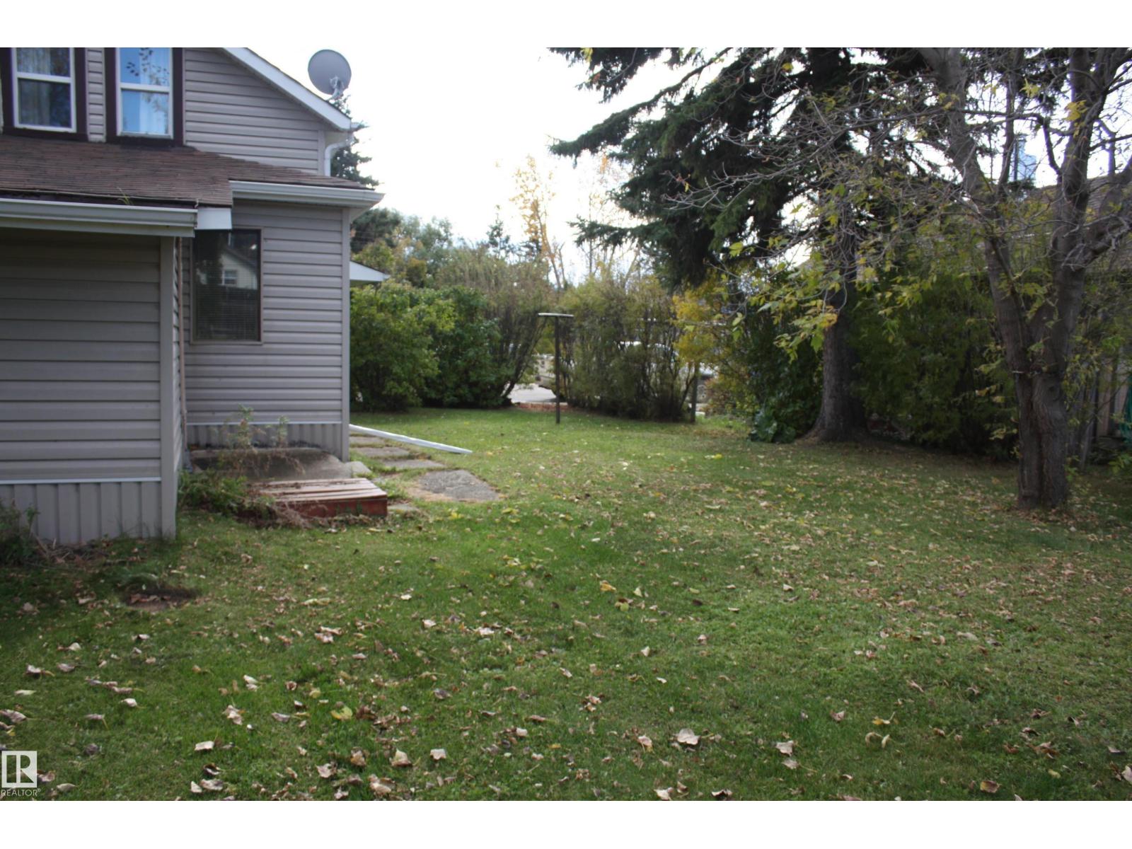 5012 49 Ave Property Photo 10