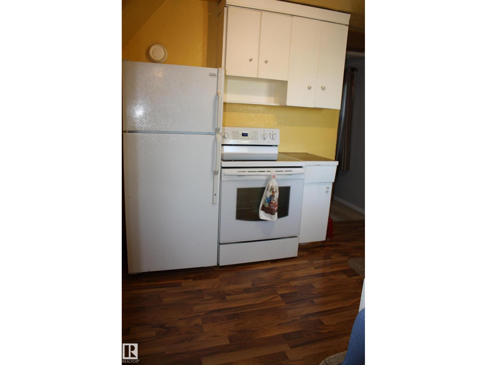 5012 49 Ave Property Photo 59