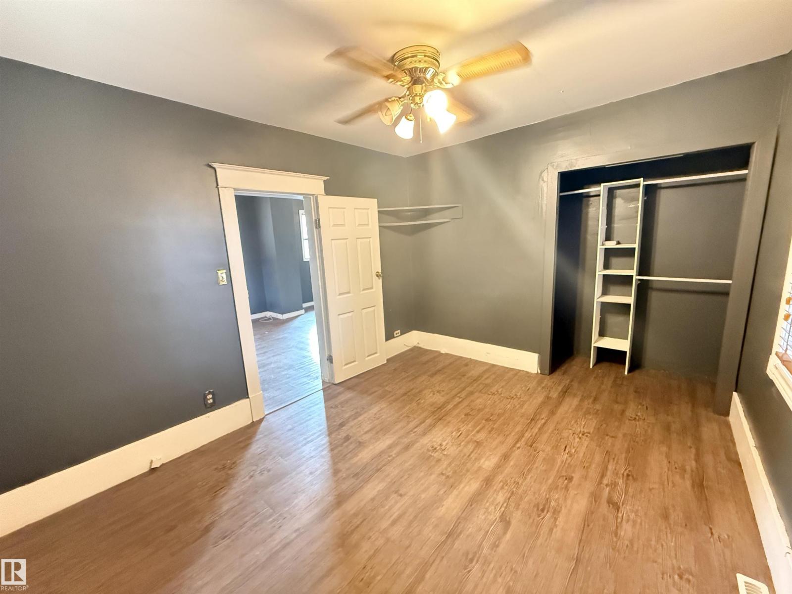 11942 37 St Nw Property Photo 14