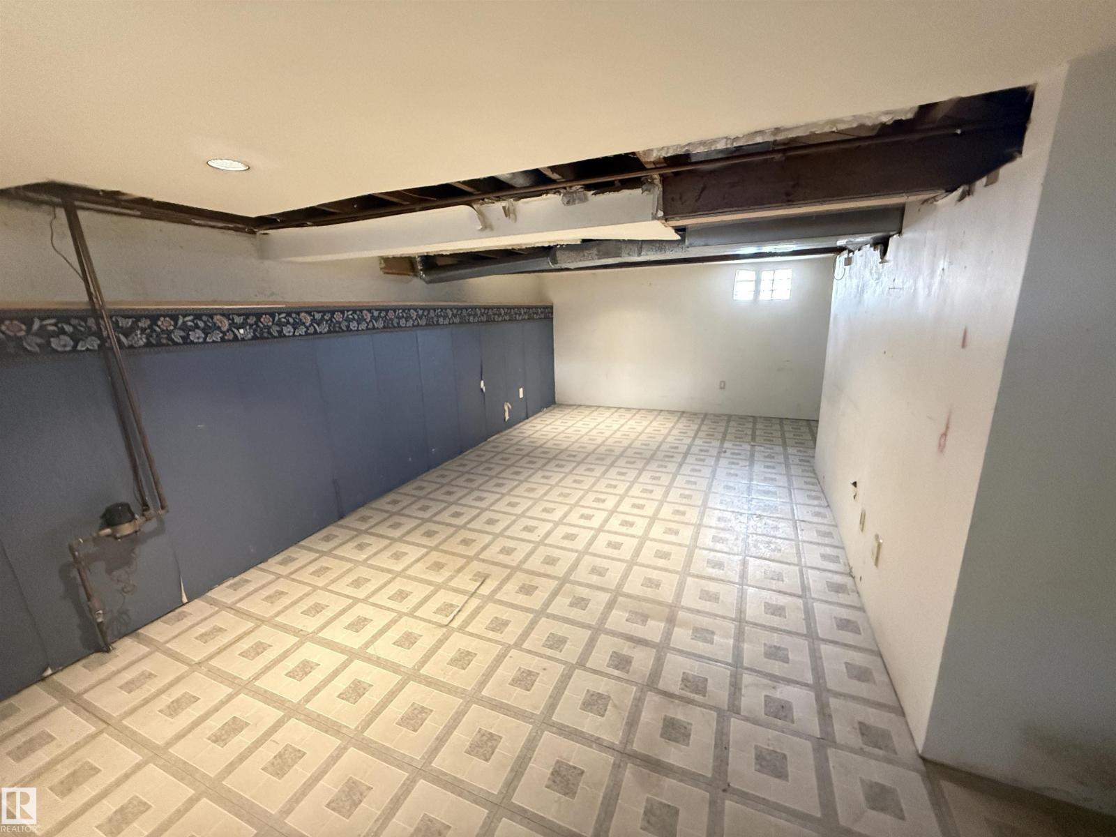 11942 37 St Nw Property Photo 23