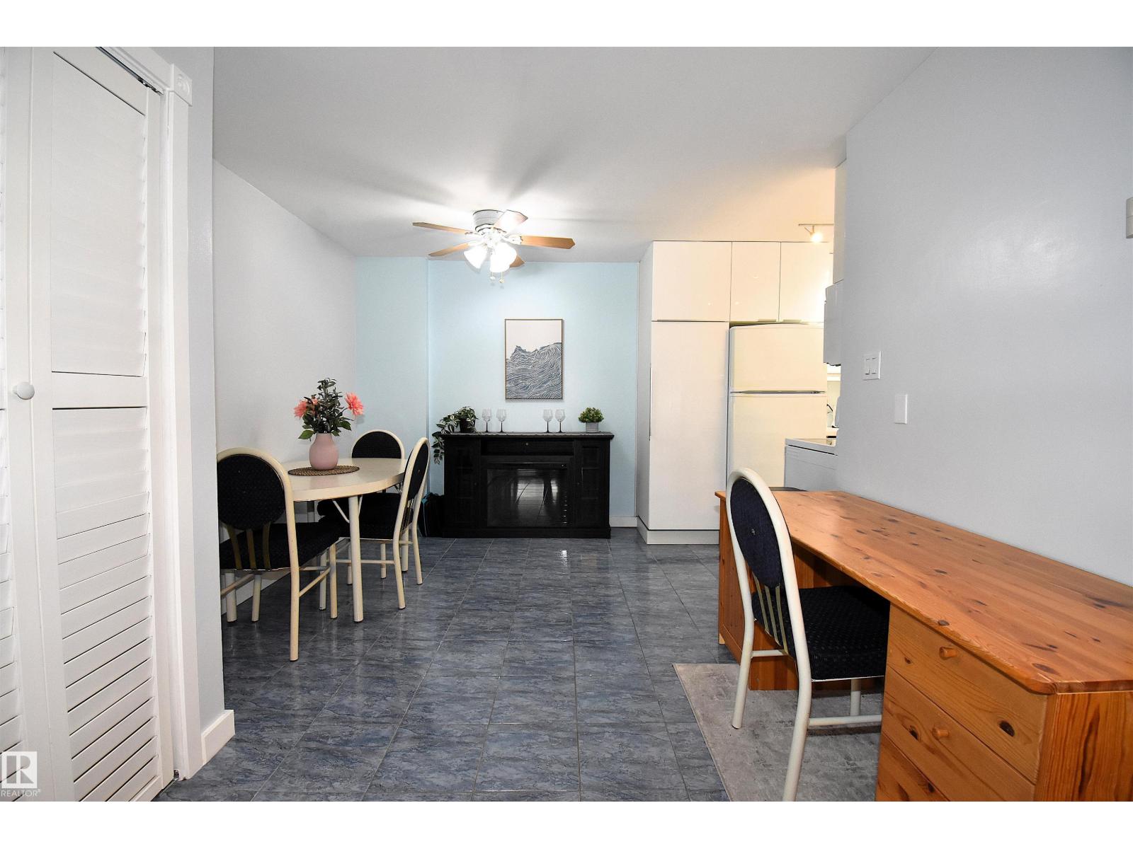 #102 11325 109 Av Nw Property Photo 7