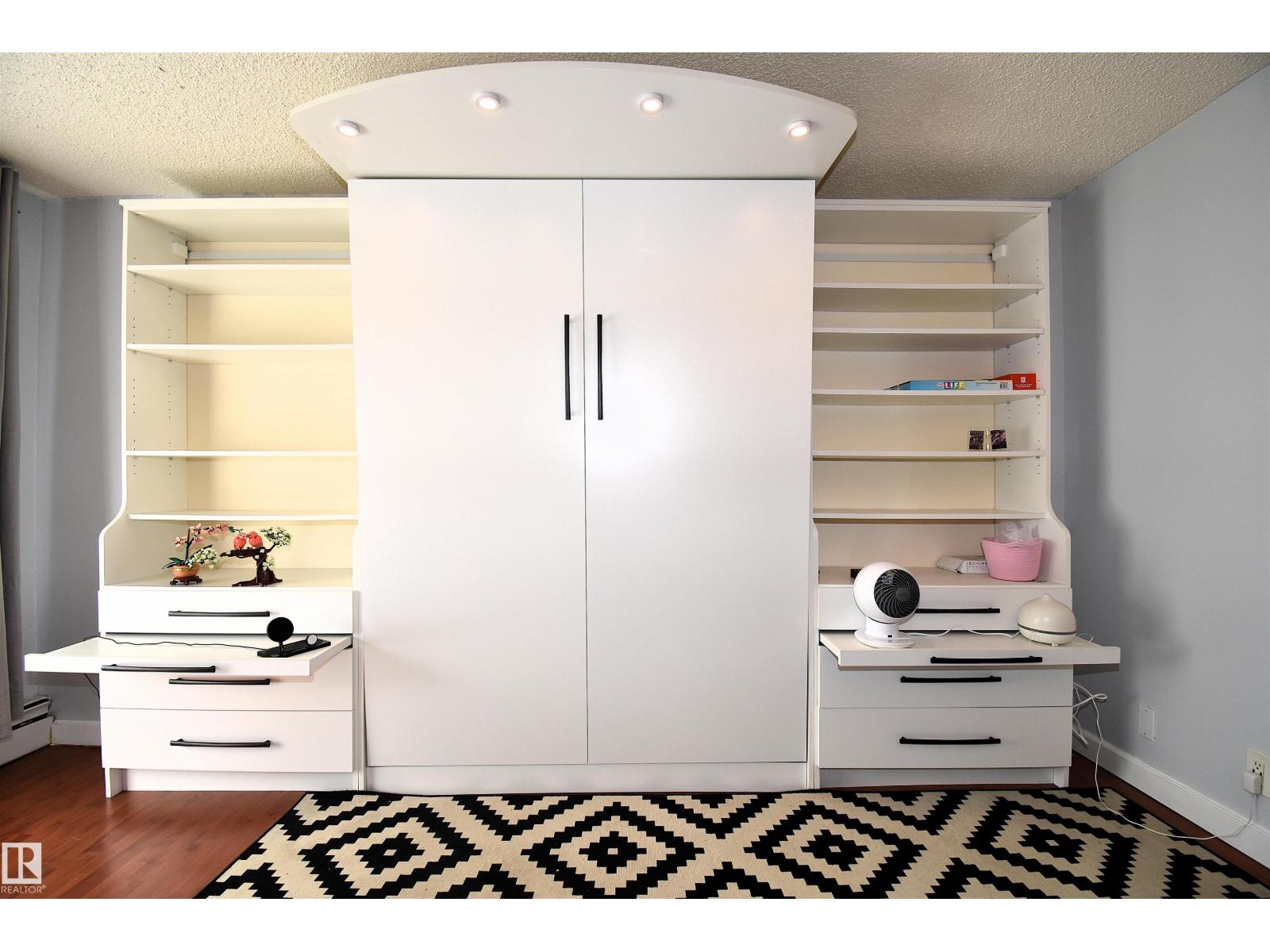 #102 11325 109 Av Nw Property Photo 12
