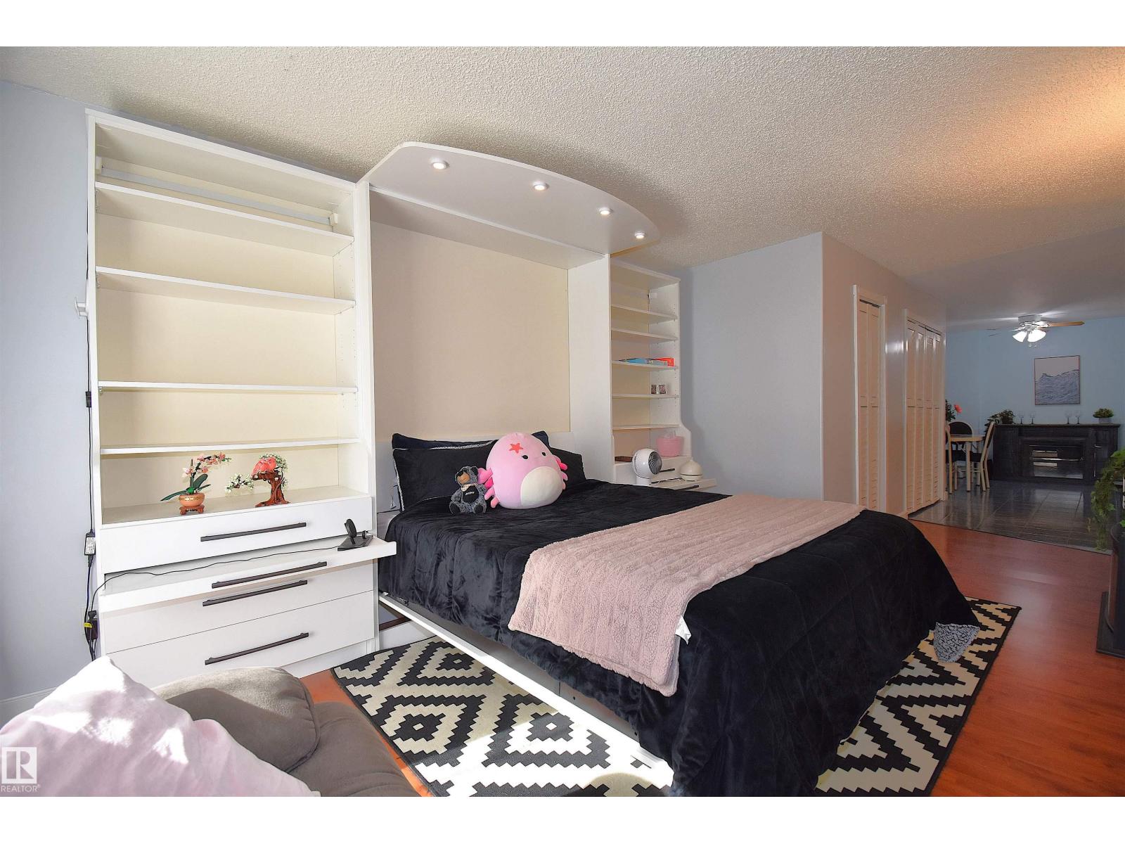 #102 11325 109 Av Nw Property Photo 13