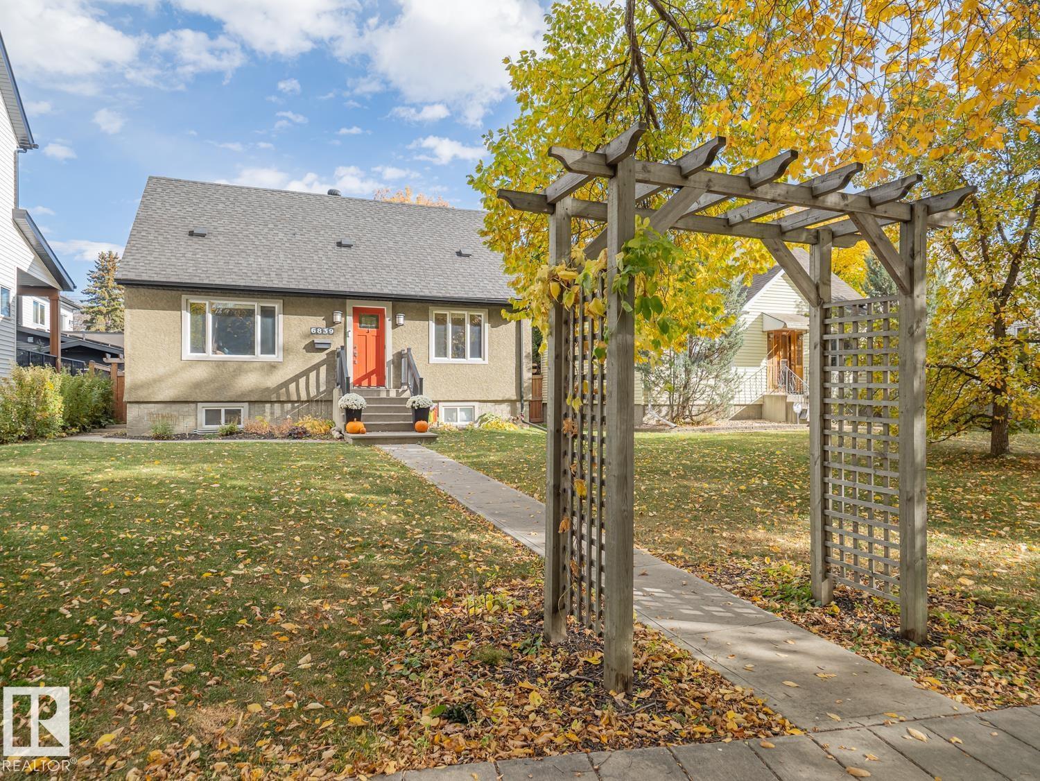 6839 111 St Nw Property Photo 1