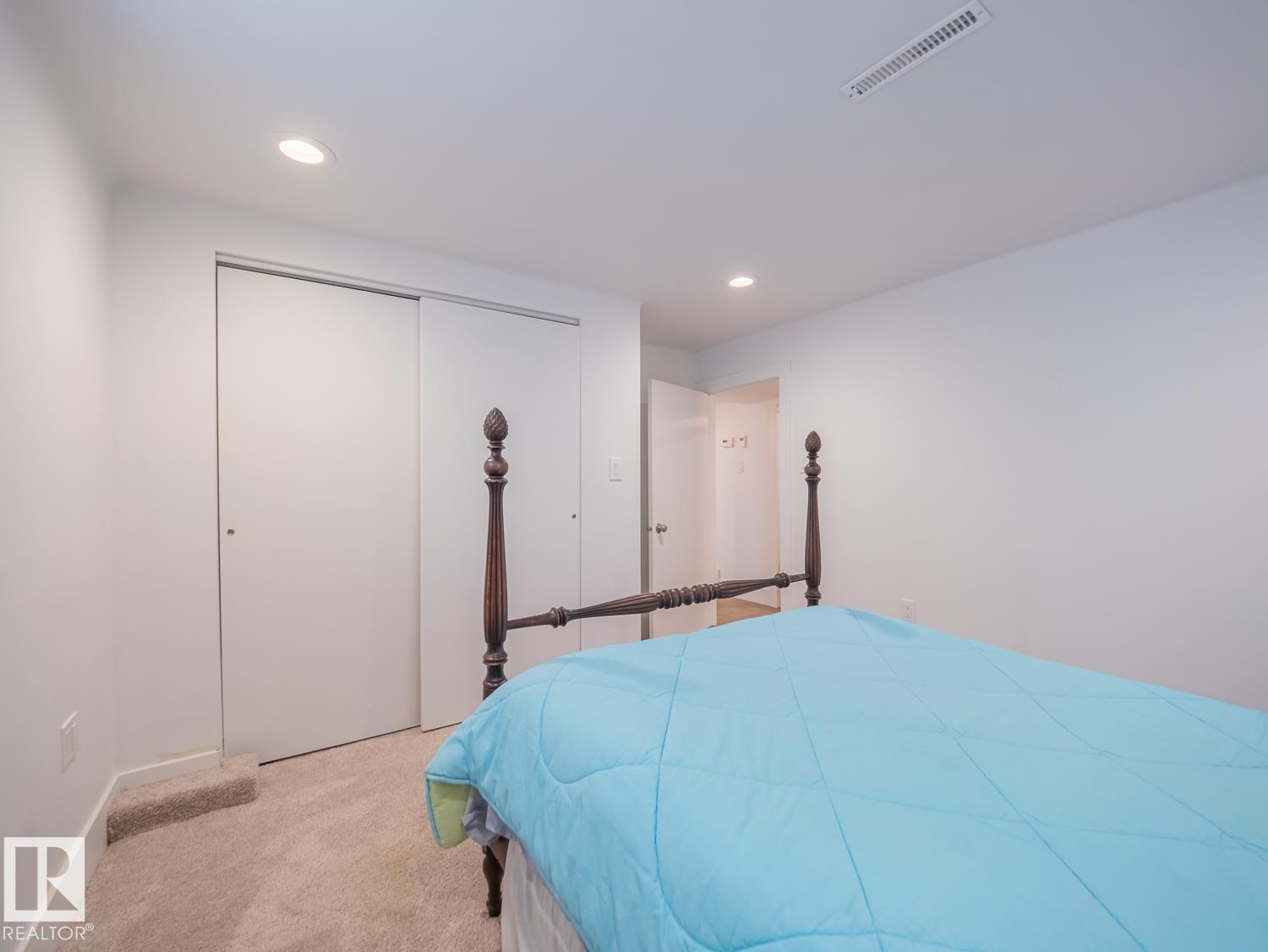 6839 111 St Nw Property Photo 32