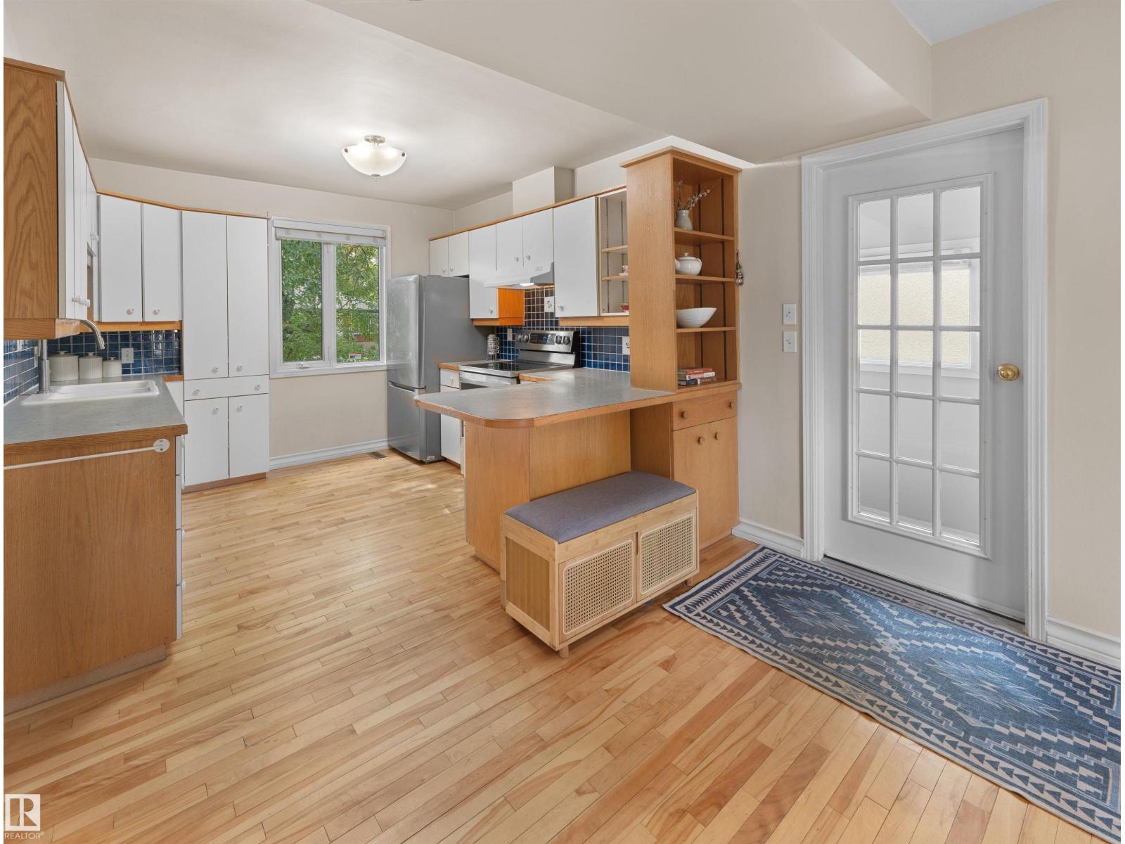 10968 75 Av Nw Property Photo 7