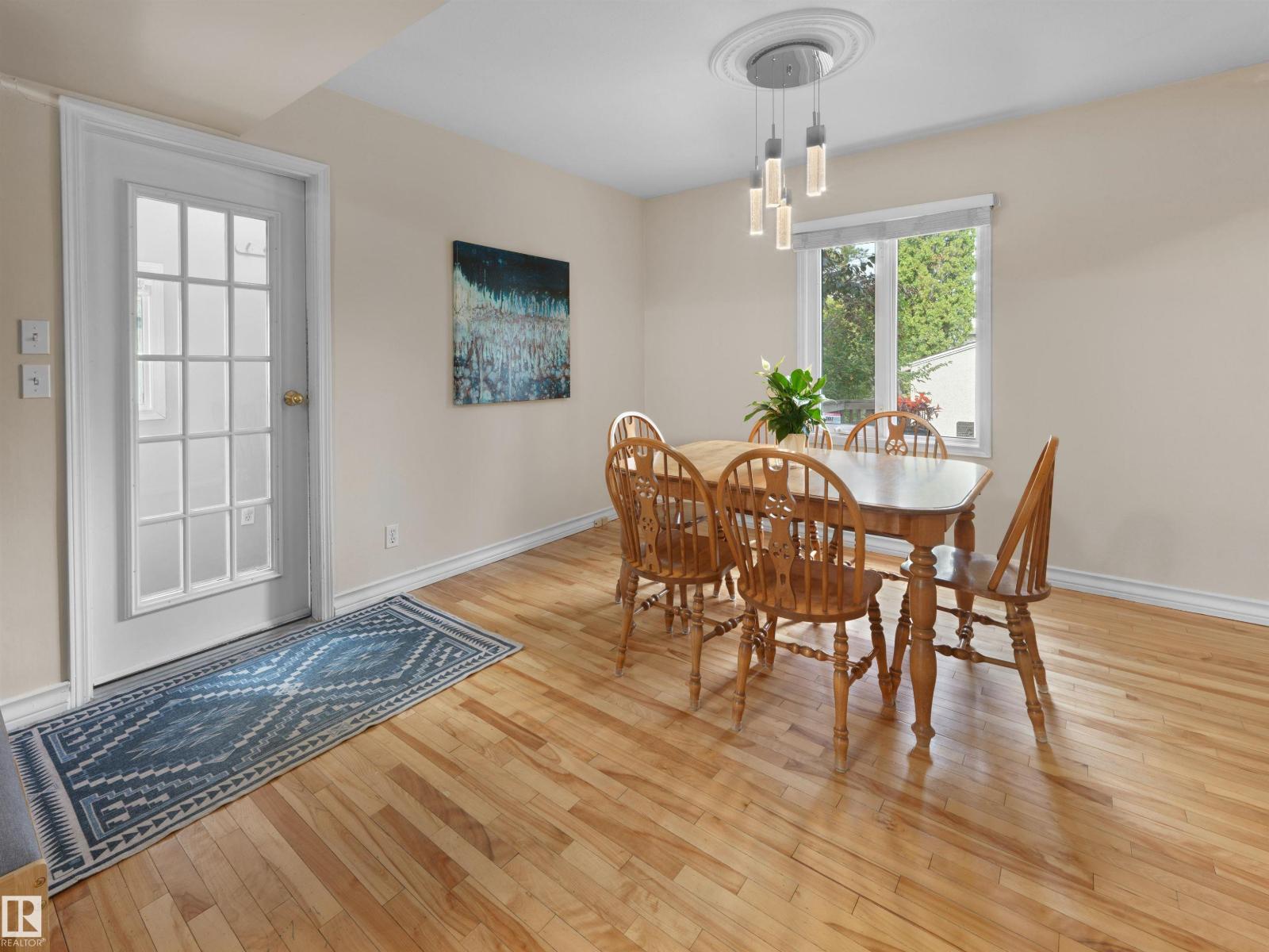10968 75 Av Nw Property Photo 11