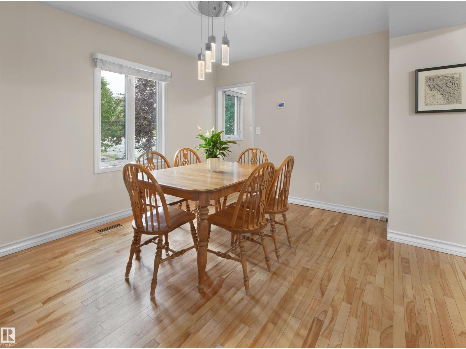 10968 75 Av Nw Property Photo 12