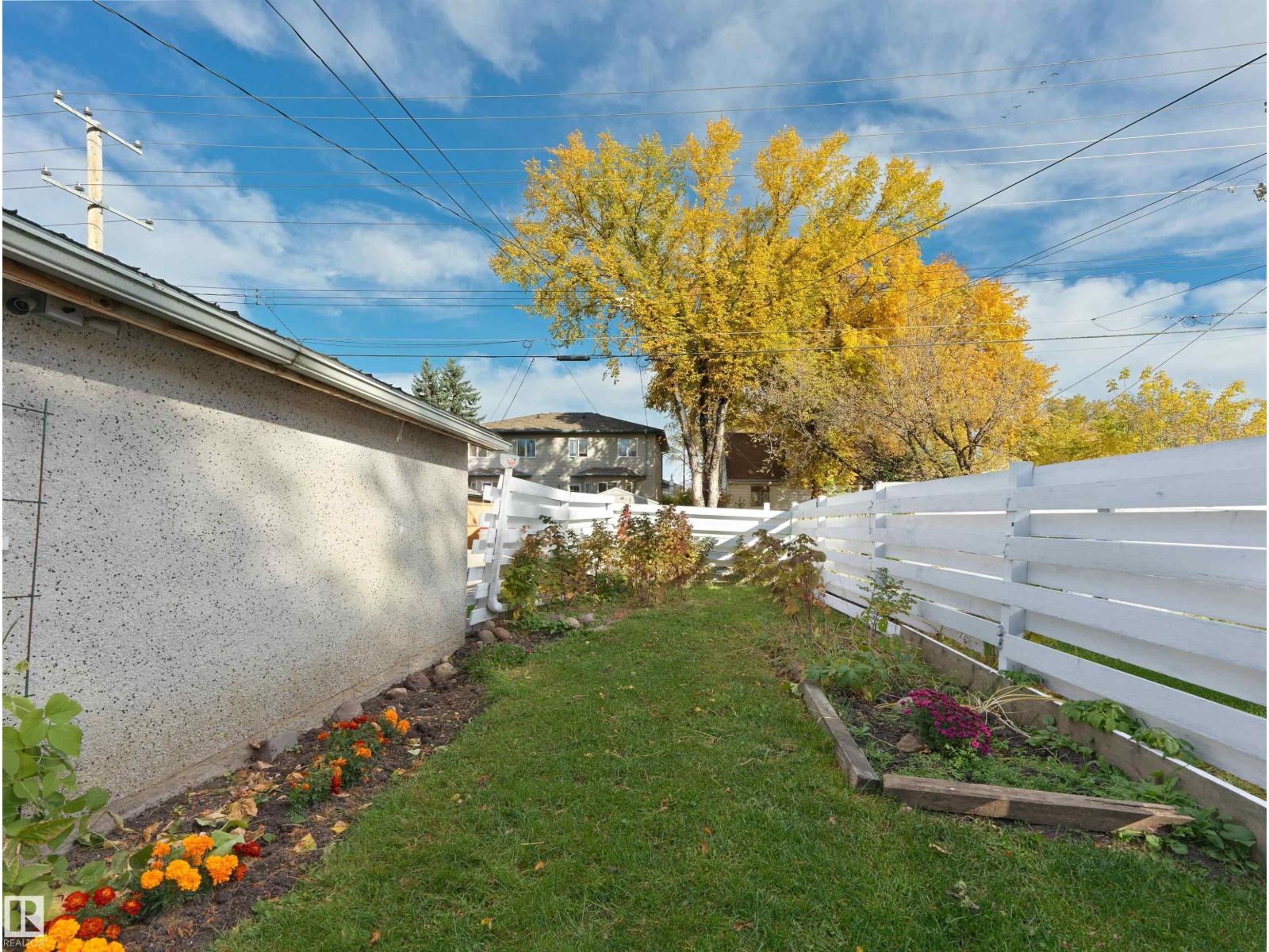 10968 75 Av Nw Property Photo 25